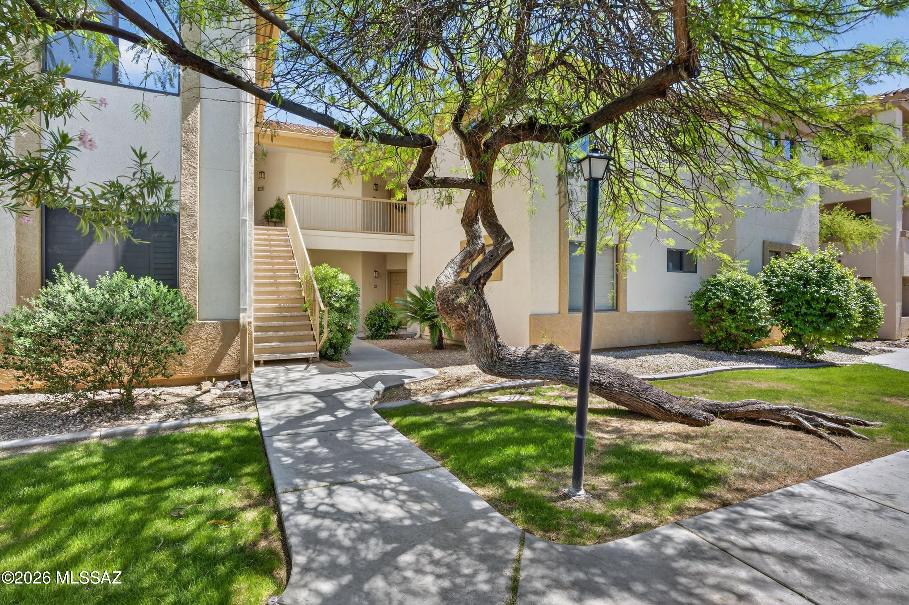 2550 E River Road 4204 — photo