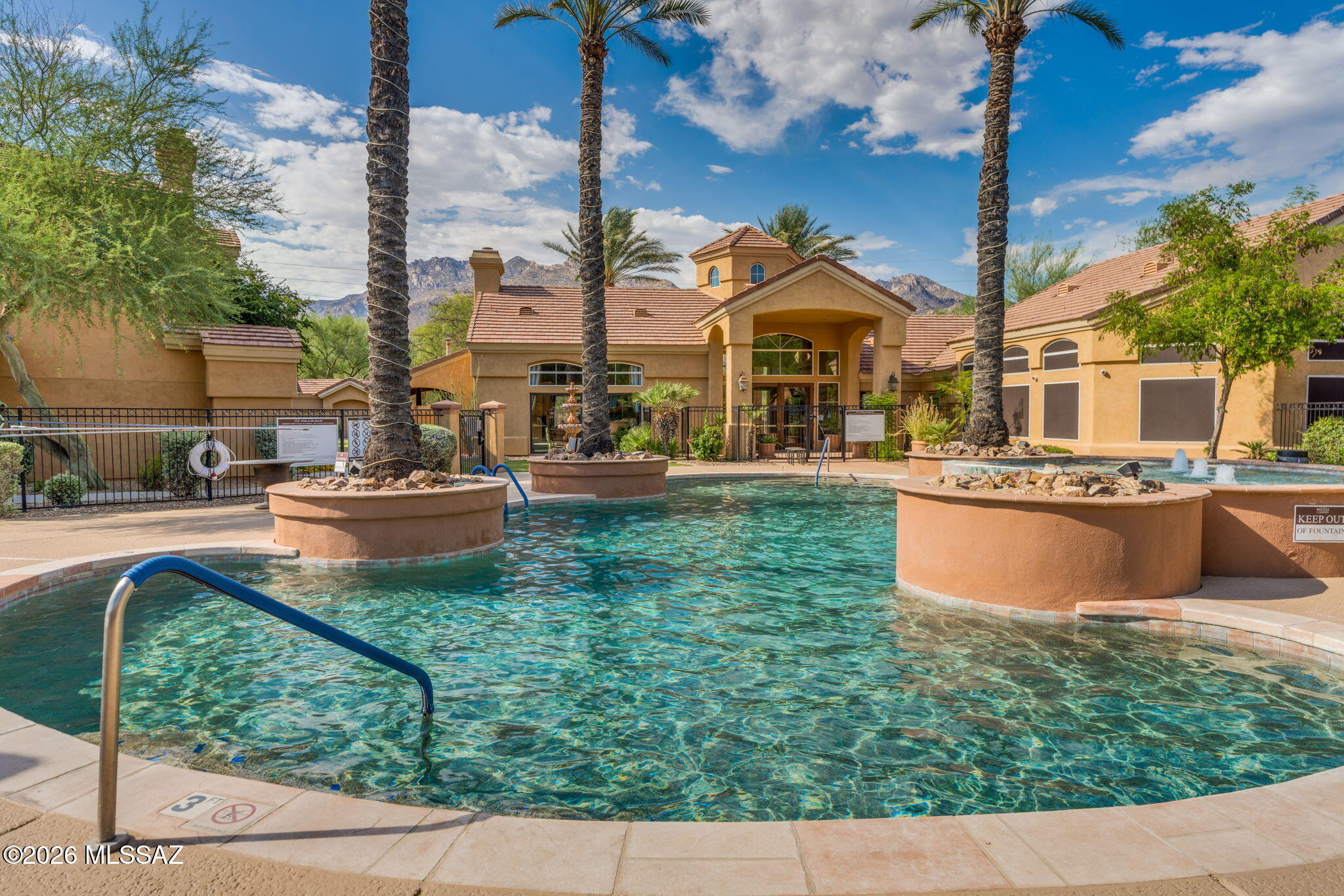 7050 E Sunrise Drive 4102 — photo
