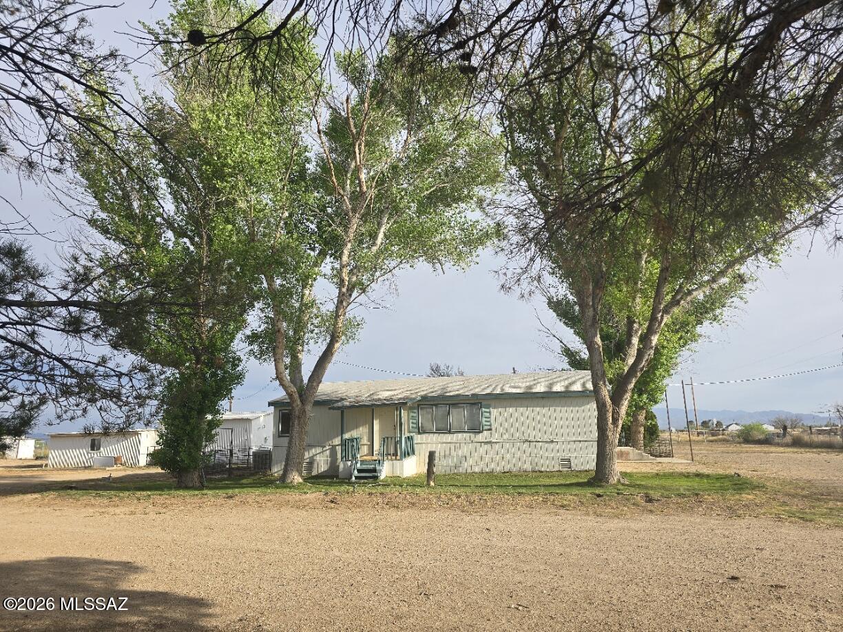 4116 W Moores Lane — photo