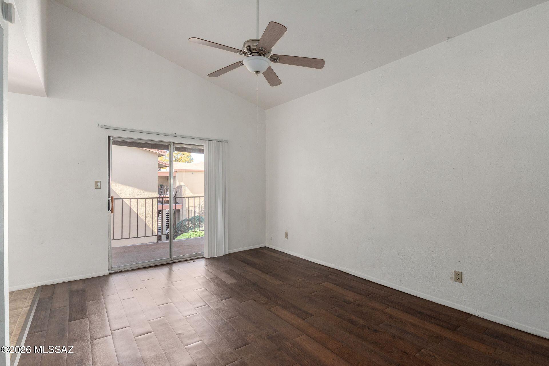 1620 N Wilmot Road Unit E258 — photo
