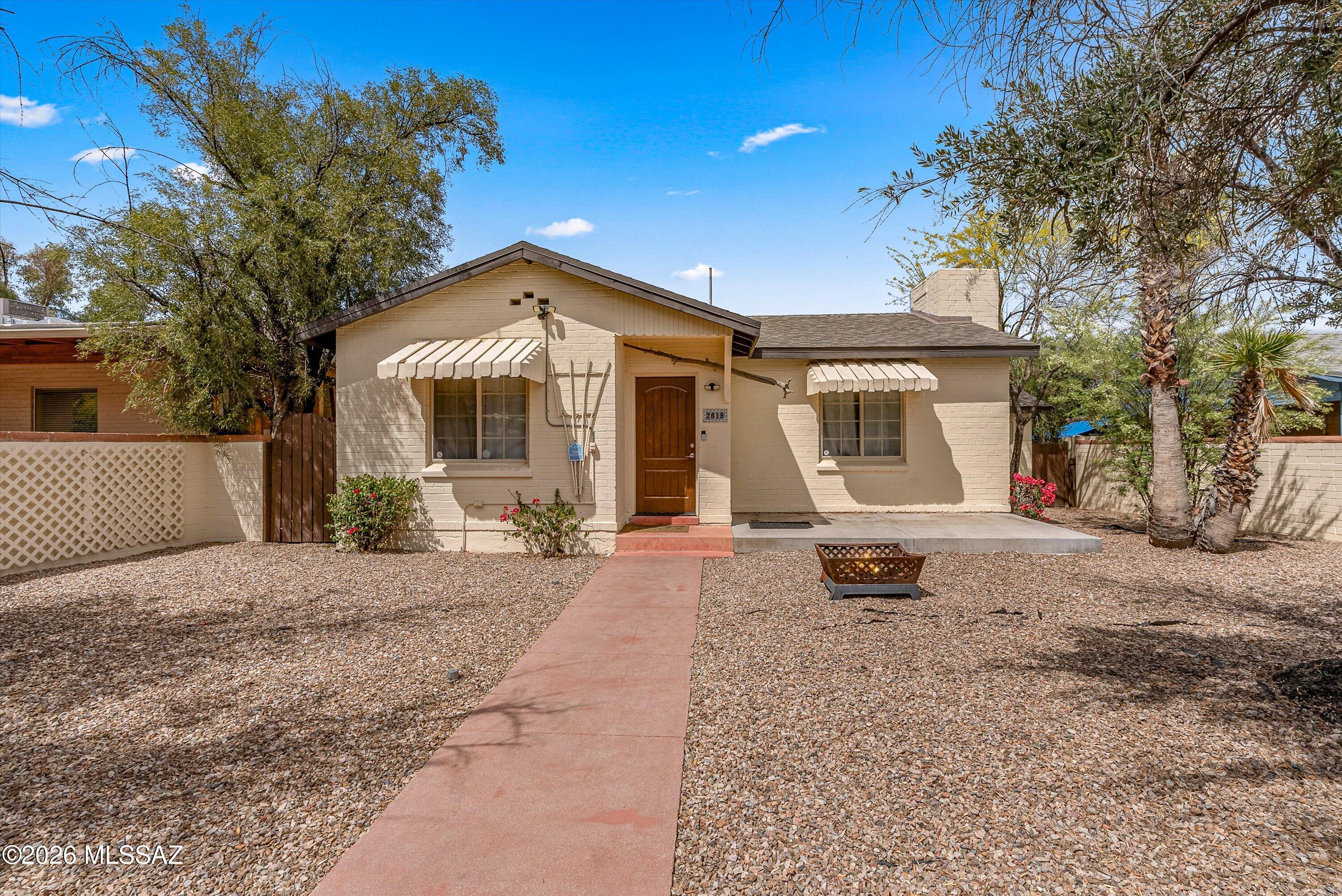 2619 E Helen Street — photo