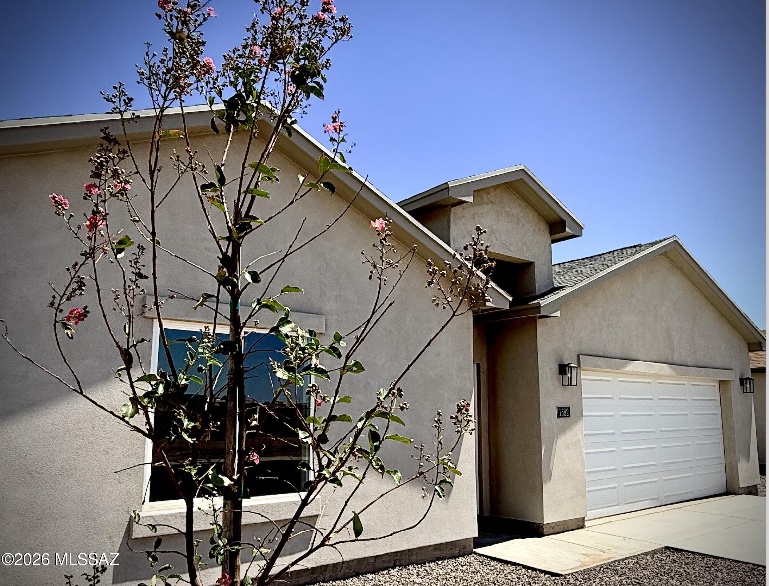 1582 W Stone Willow Drive — photo