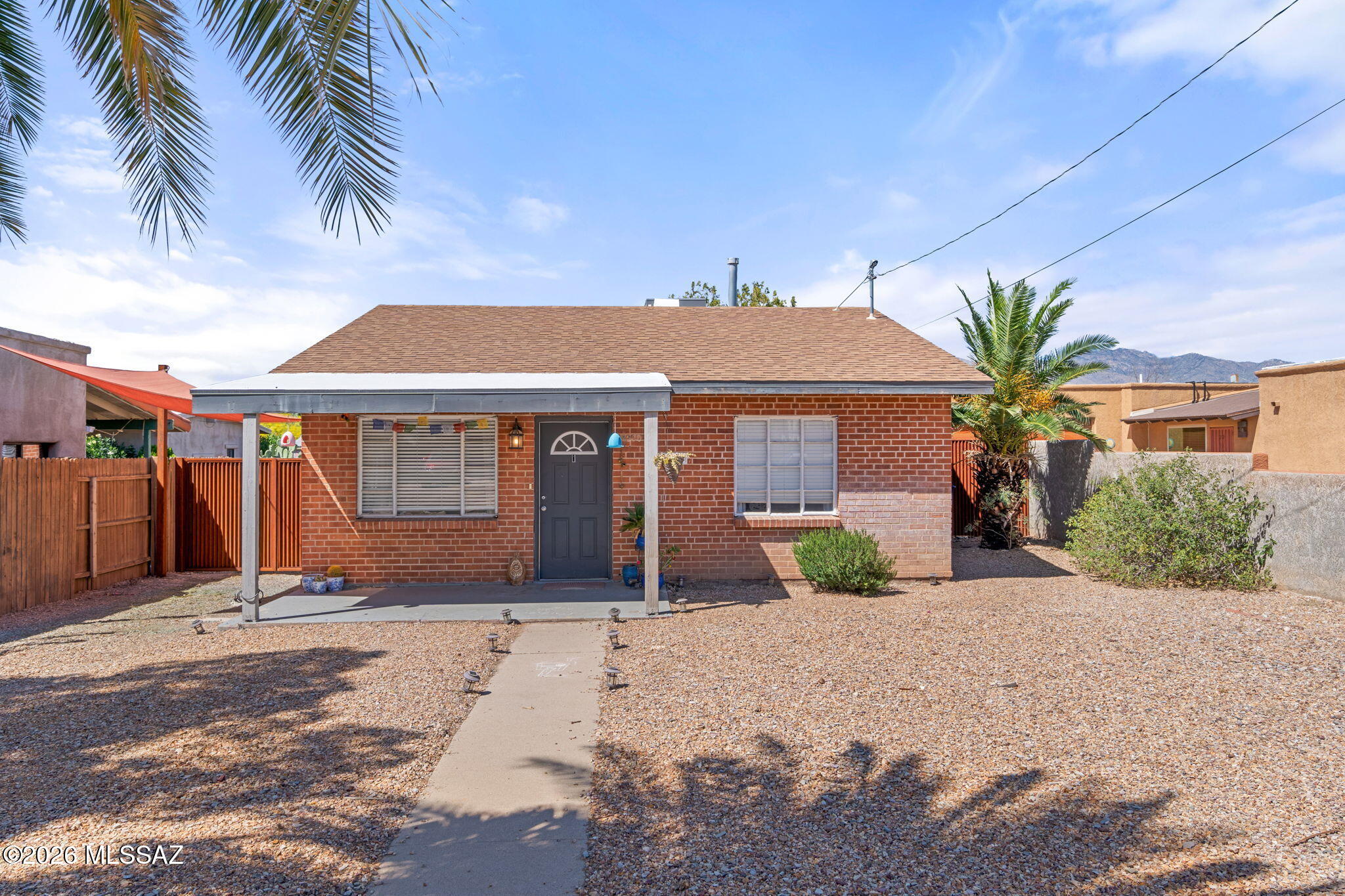 2819 E Edison Street — photo