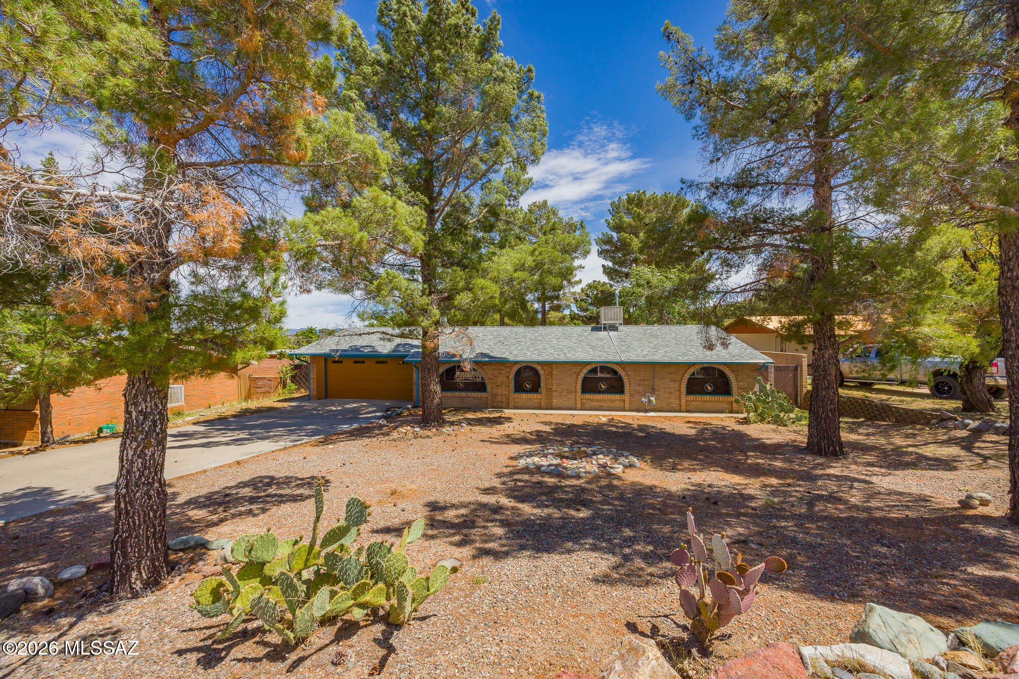 1035 N Evergreen Drive — photo