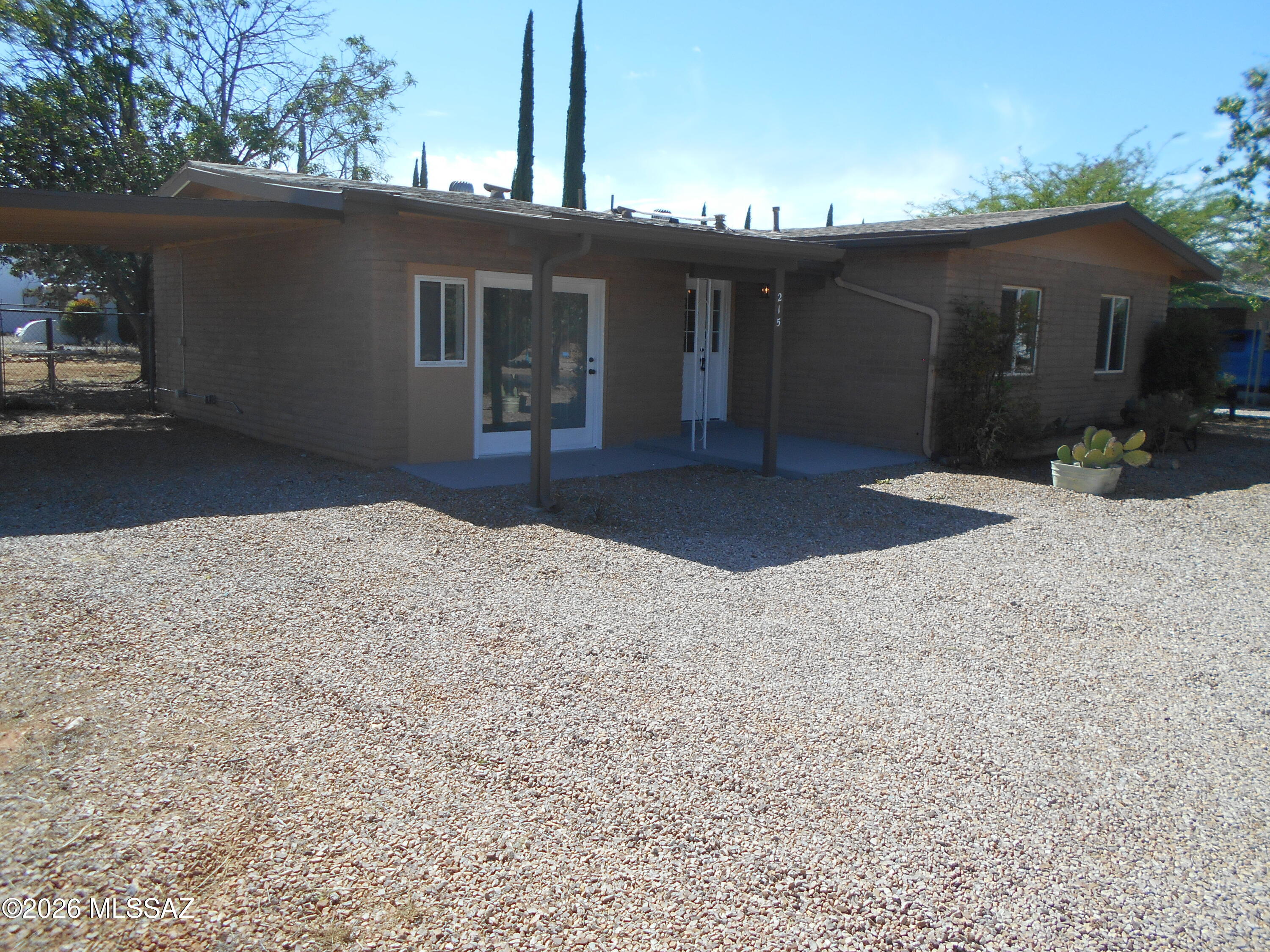 215 N Klassen Court — photo