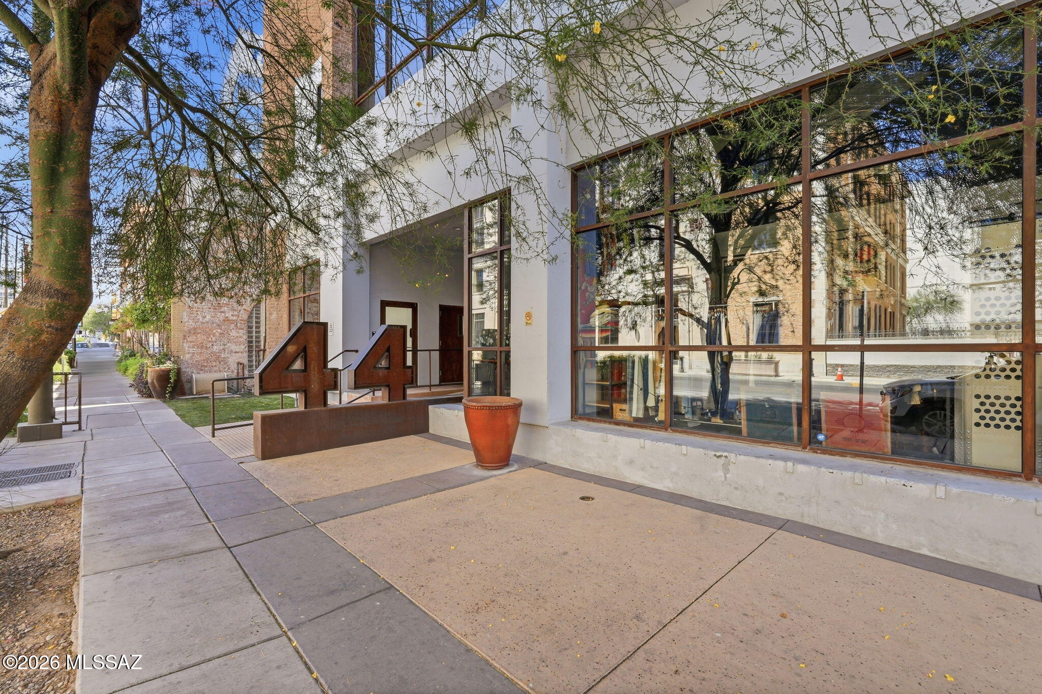 44 E Broadway Boulevard 404 — photo
