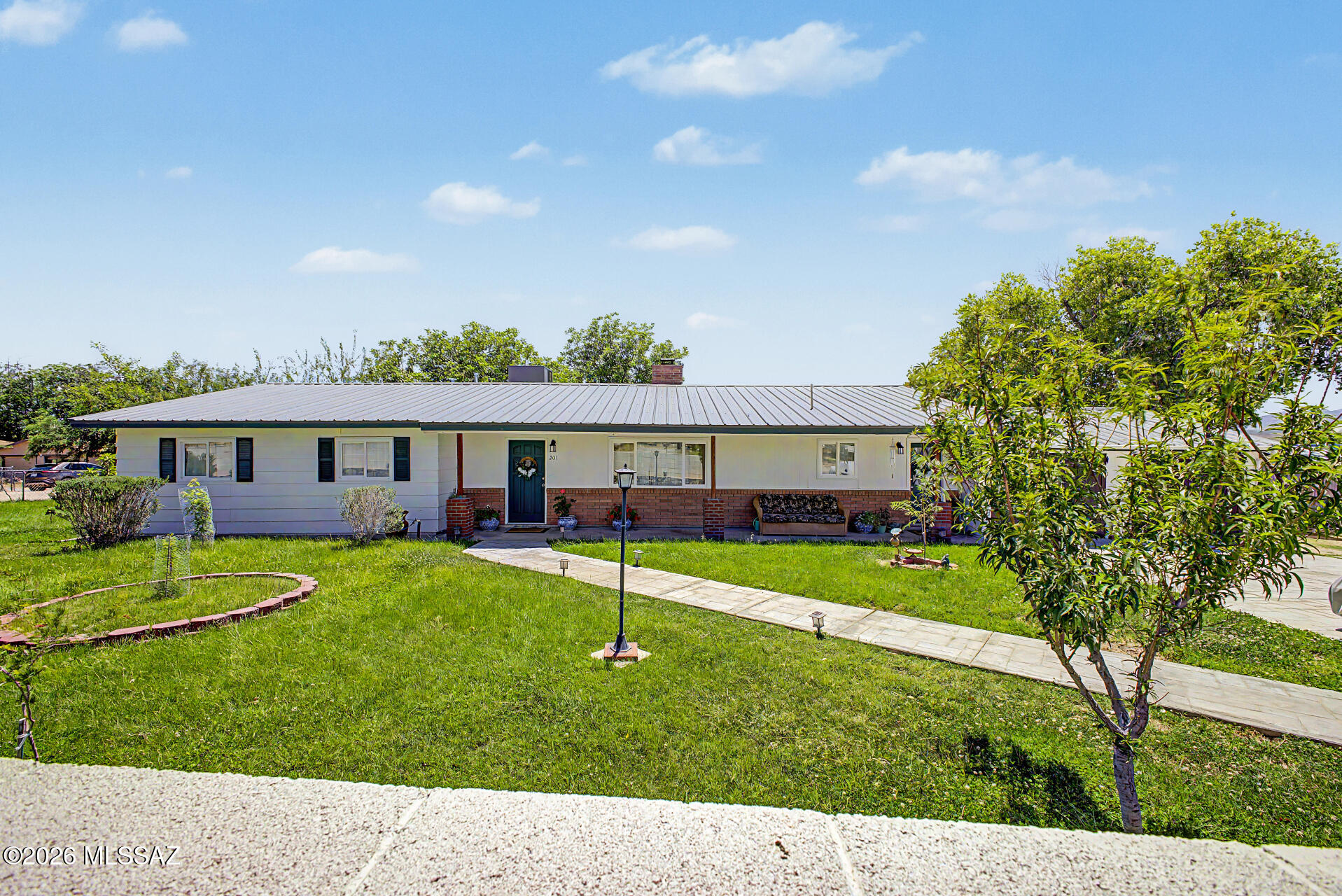 201 E Pederson Drive — photo