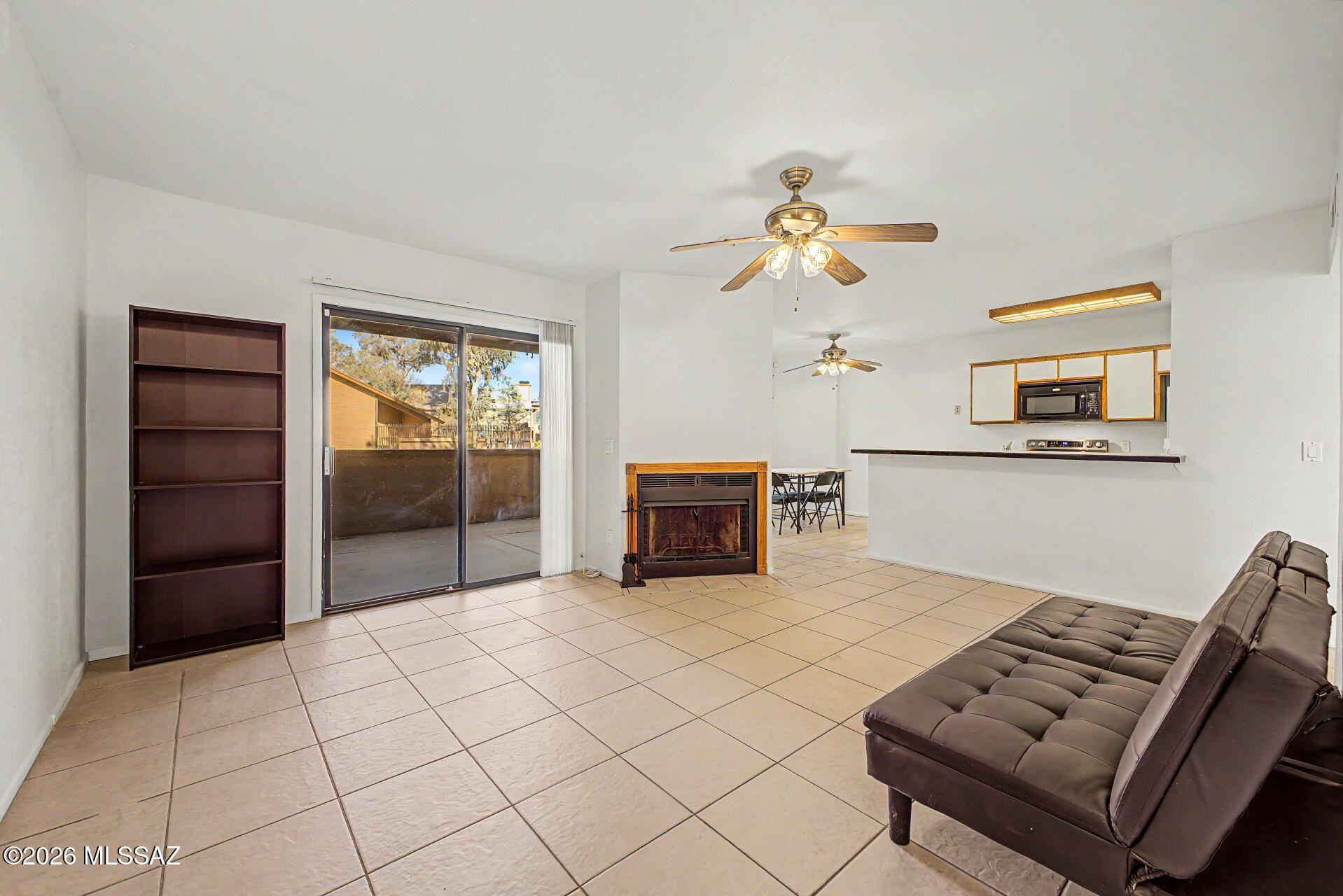 1689 W Wood Bridge Court — photo