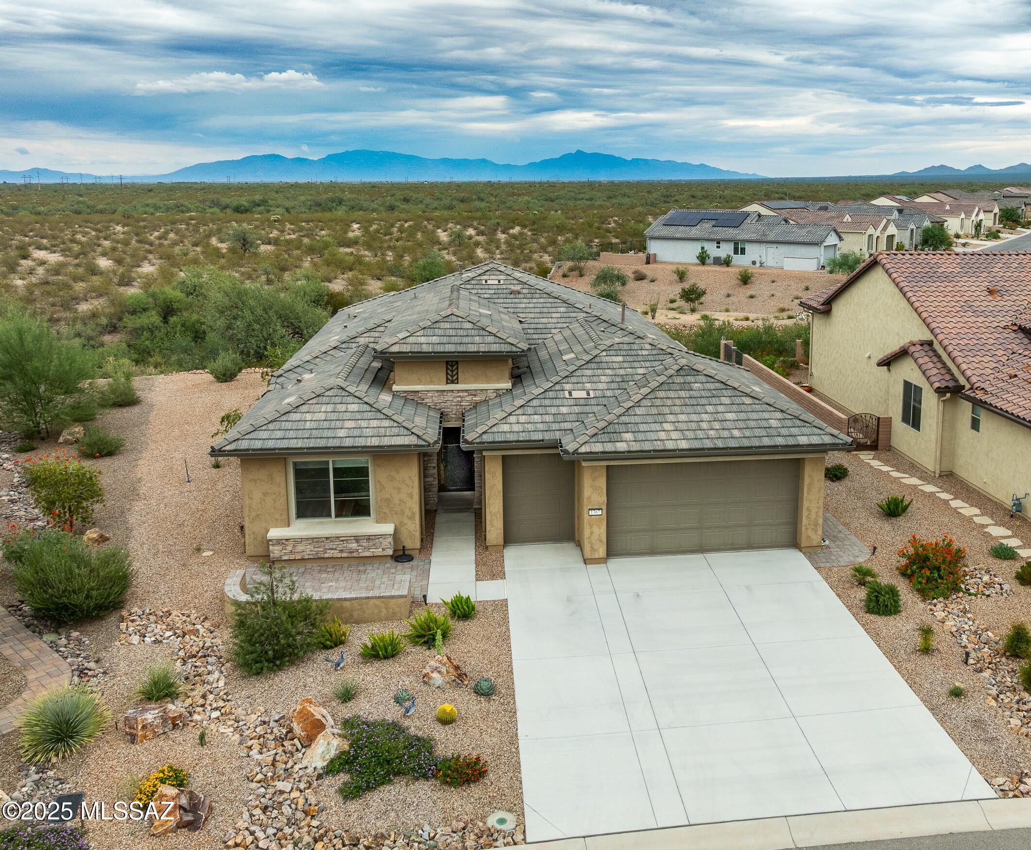 1367 E Golden Rock Way — photo