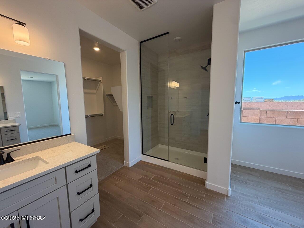 11081 N Shore Cliff Drive — photo