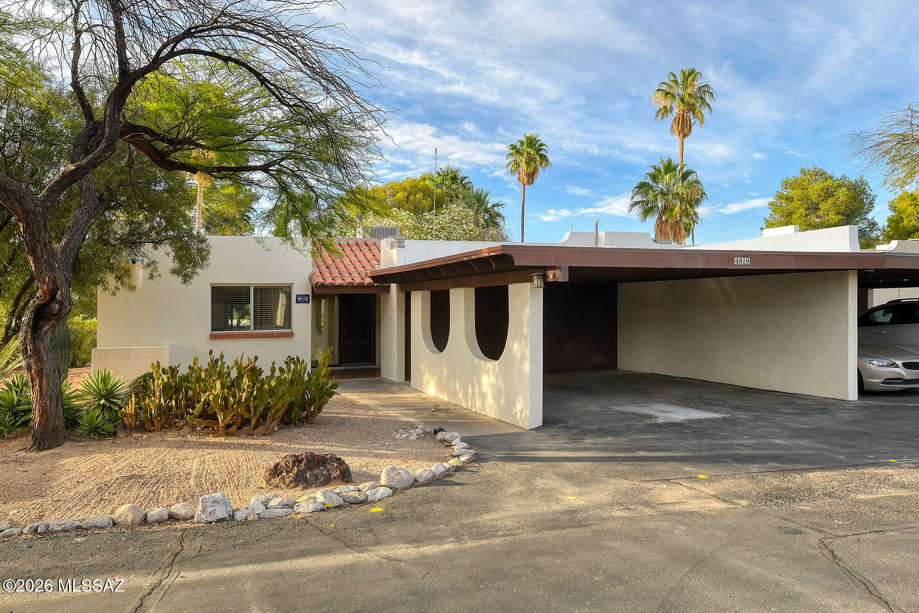 4819 N Via Entrada — photo