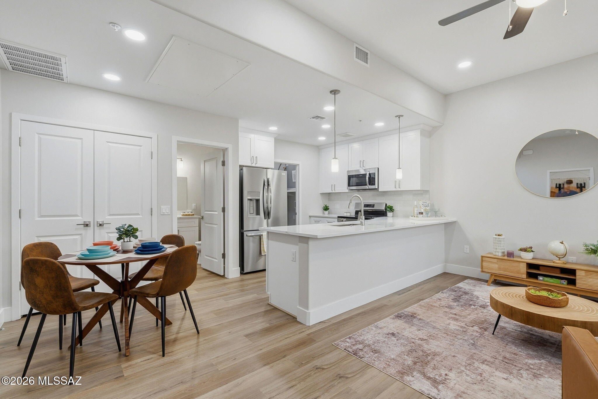 2020 E River Road 201 — photo