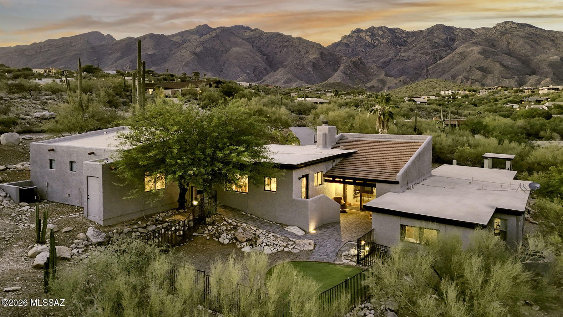 6036 E Paseo Cimarron — photo