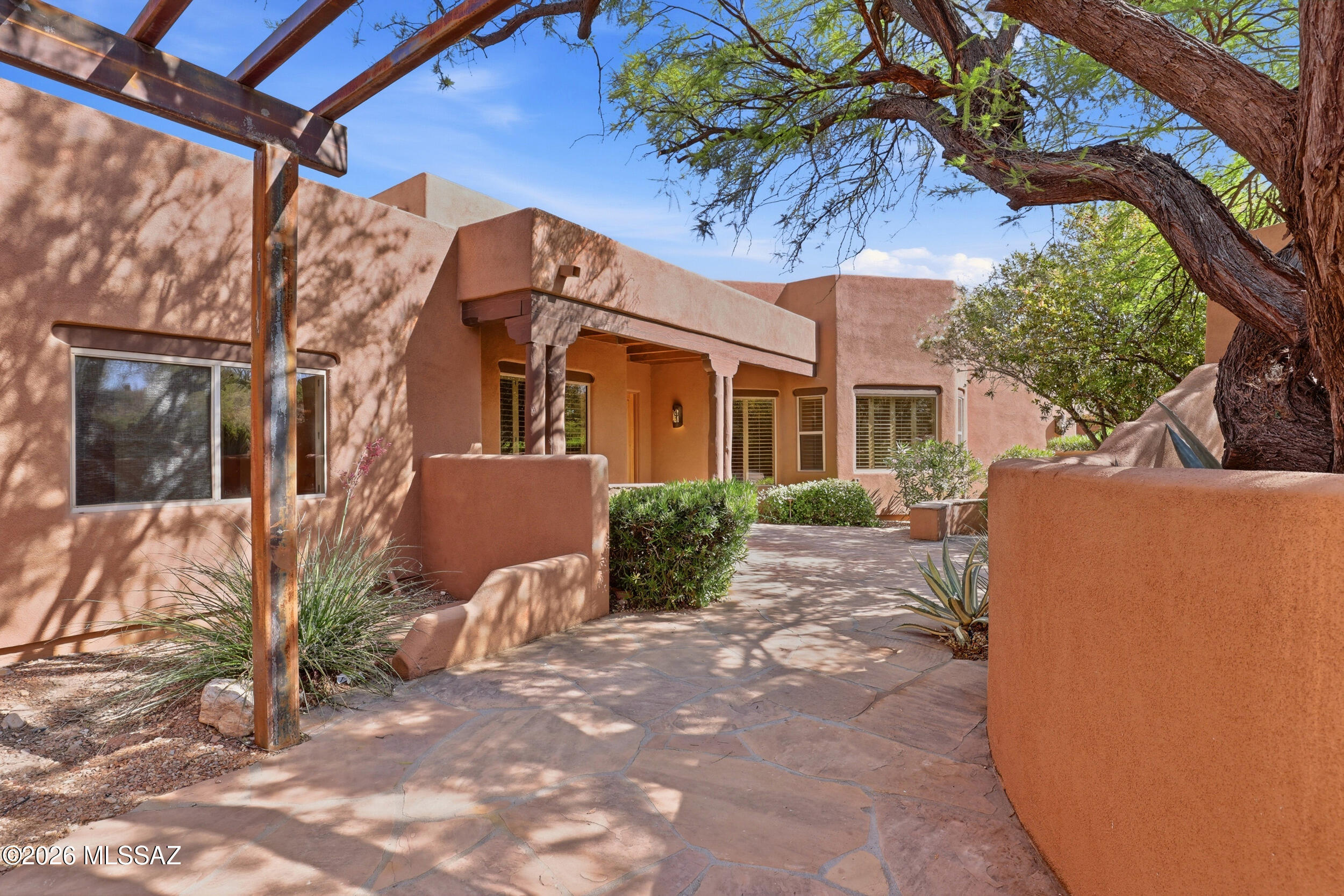 471 W Coyote Moon Place — photo