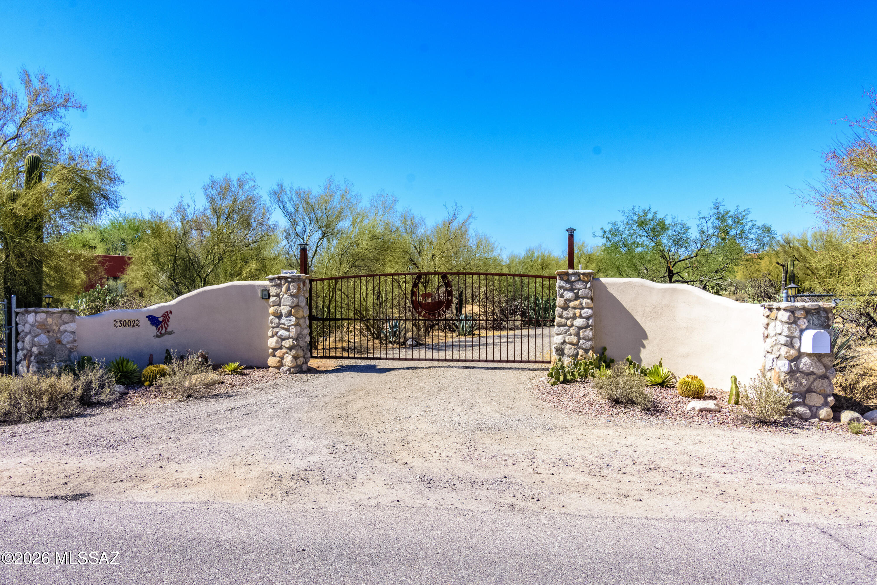 3002 W Oasis Road — photo