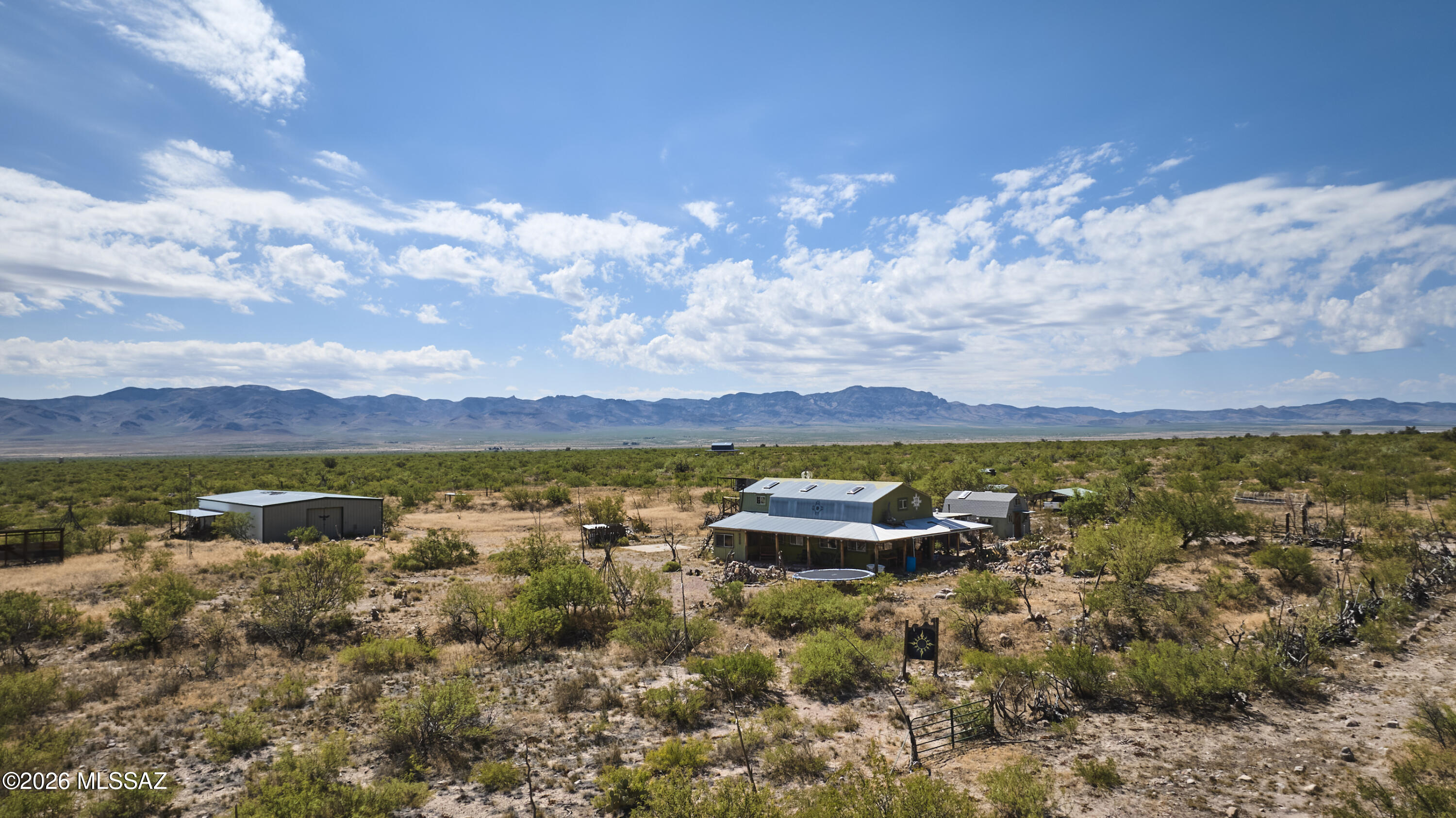 11833 N Owls Butte Trail — photo
