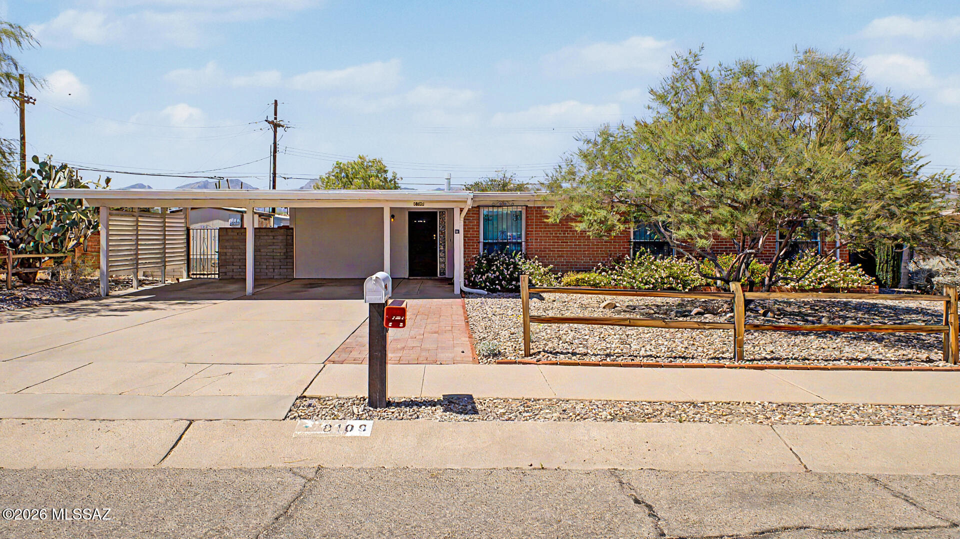 8109 E 3rd Street — photo