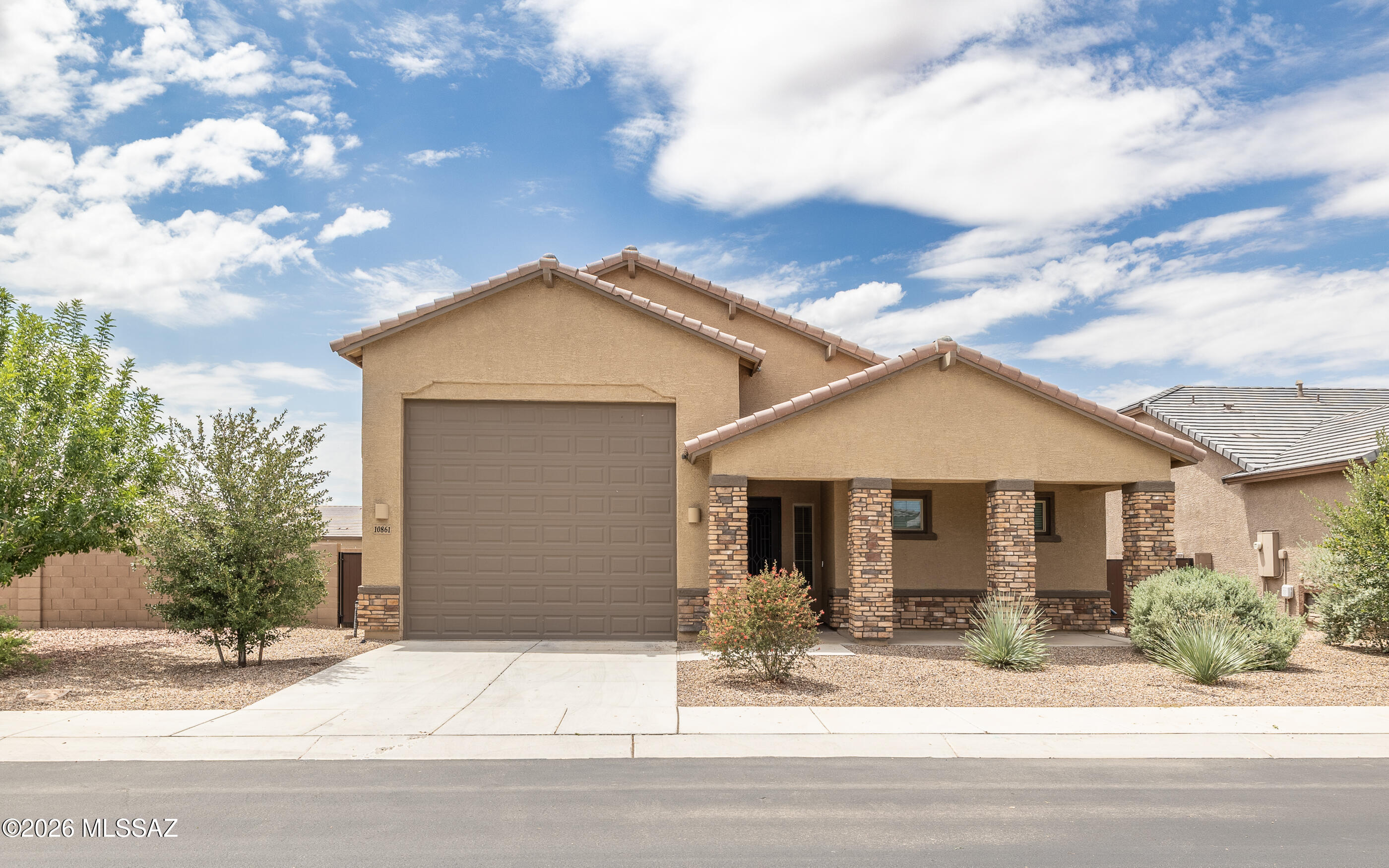 10861 W Yates Lane — photo