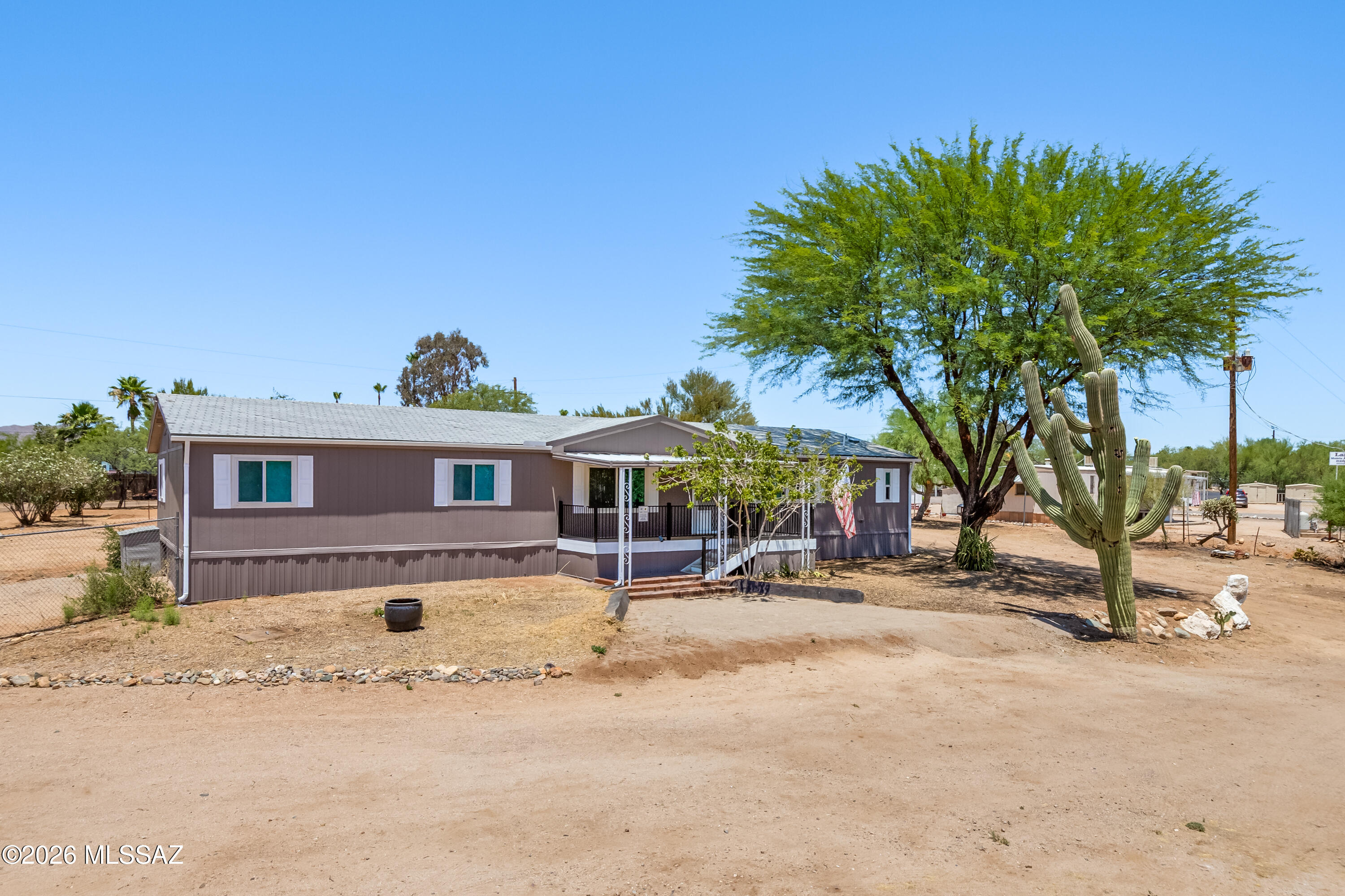 15535 N Oracle Road — photo