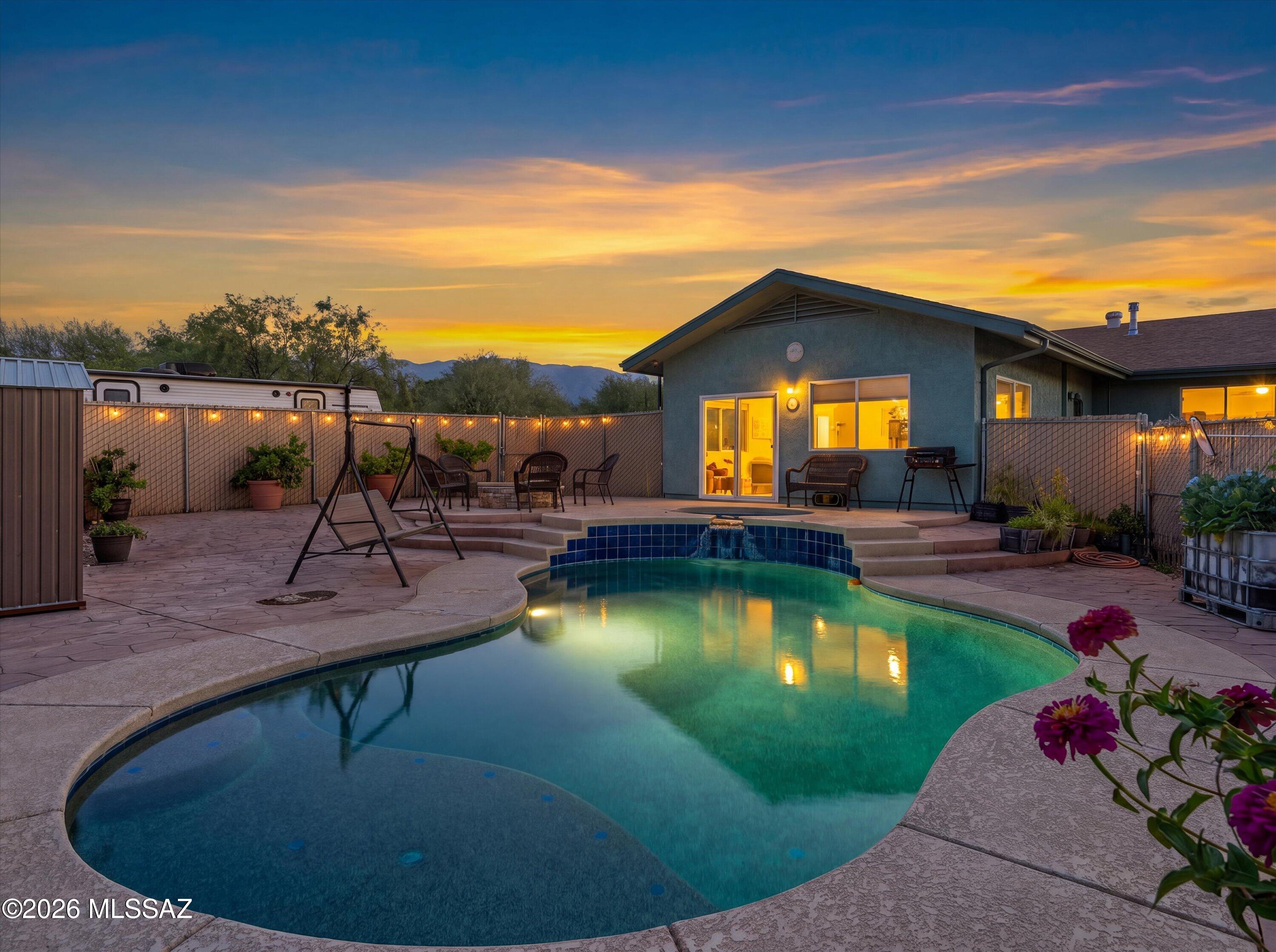 3535 E Thornberry Lane — photo
