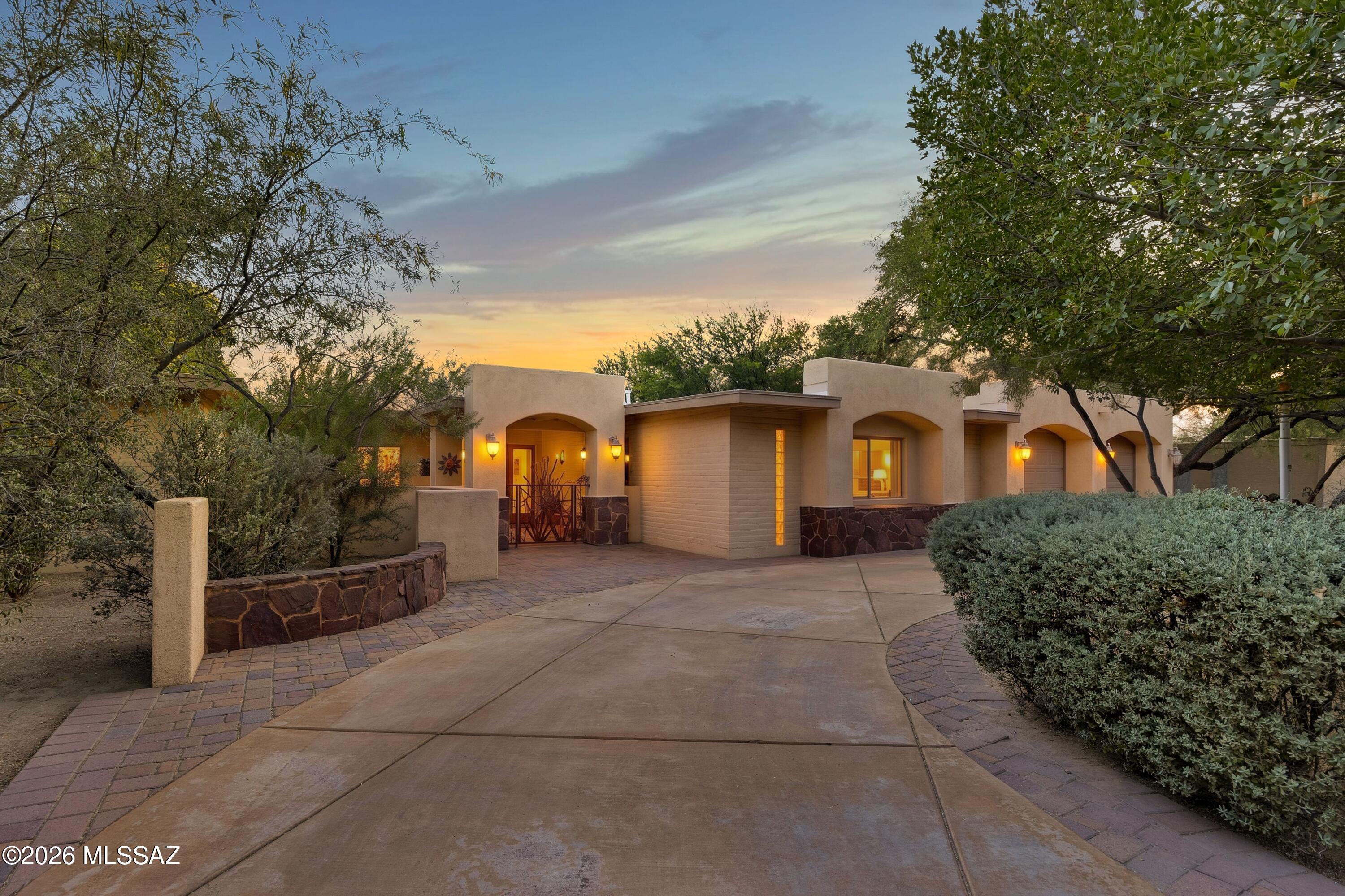 12040 E Dry Gulch Place — photo