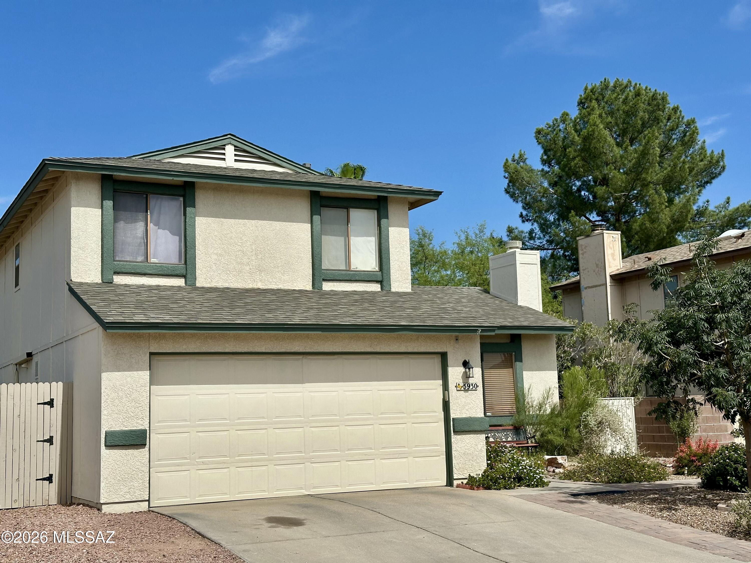 5930 N Edenbrook Lane — photo
