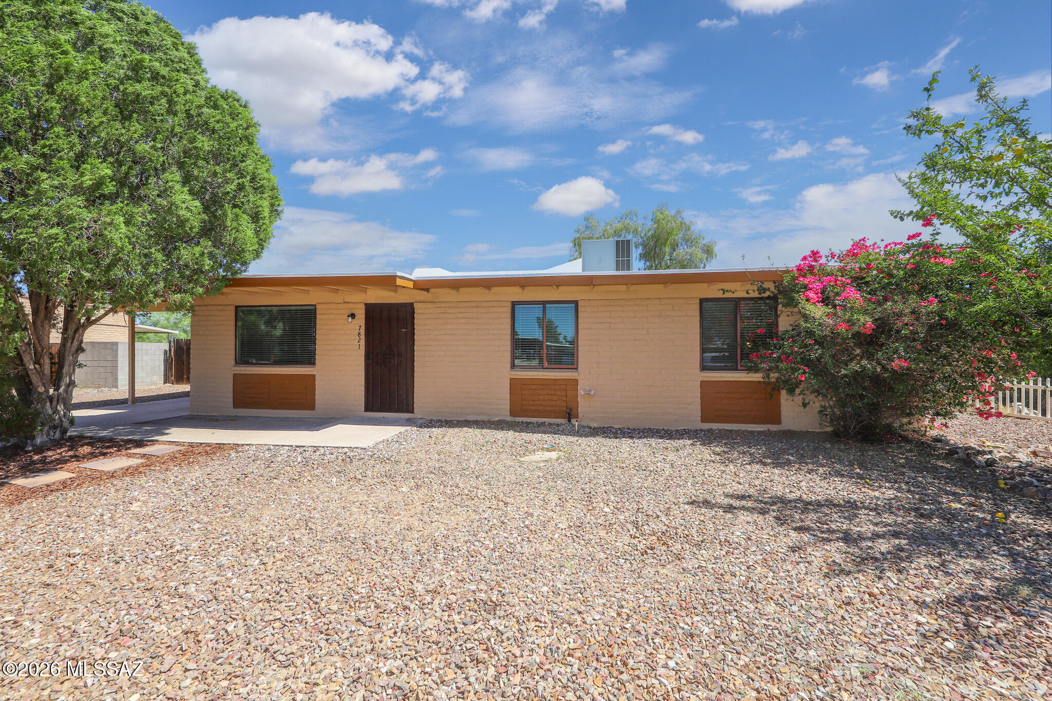 7821 E Joshua Place — photo