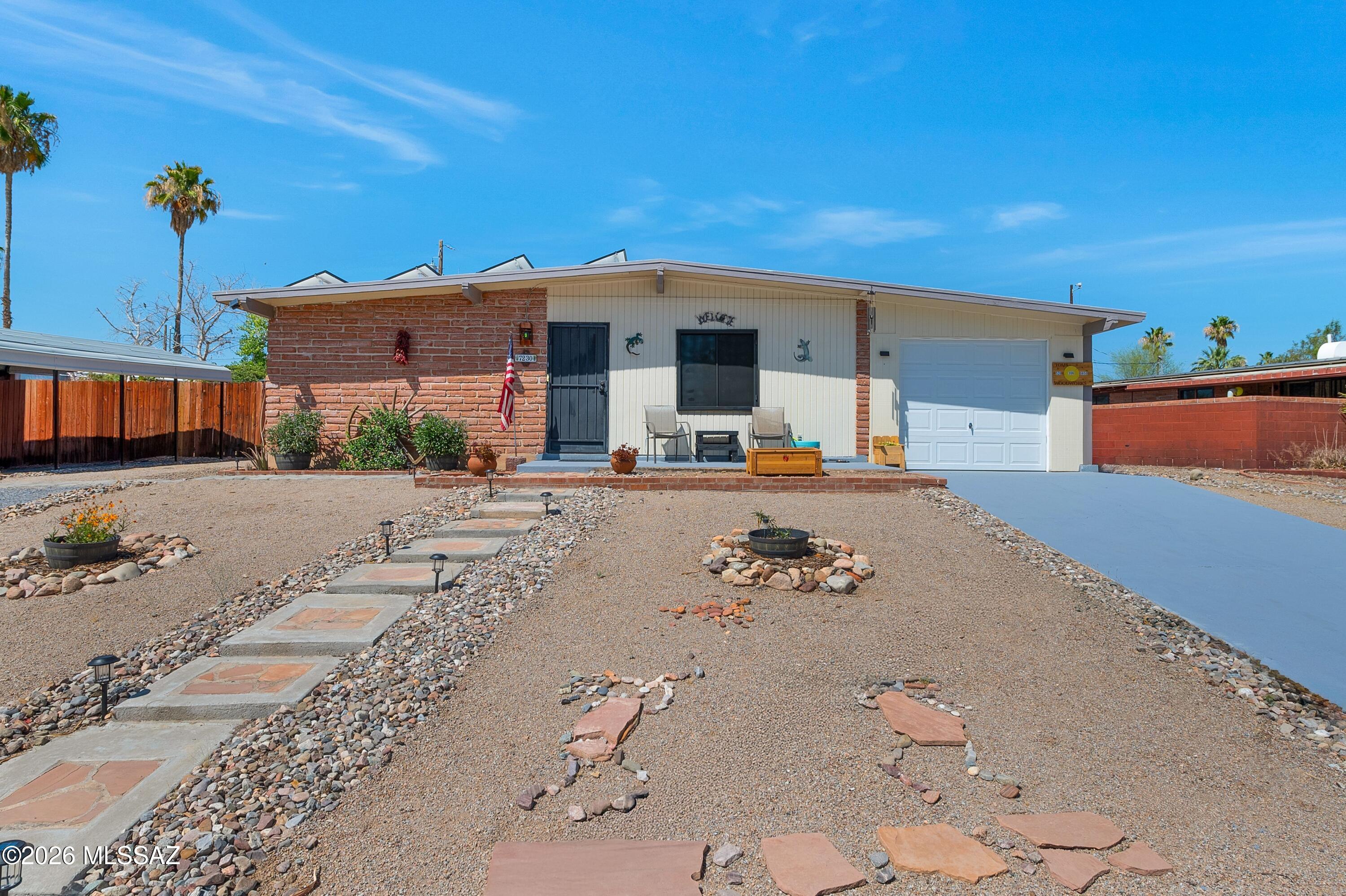 7230 E Flamenco Drive — photo