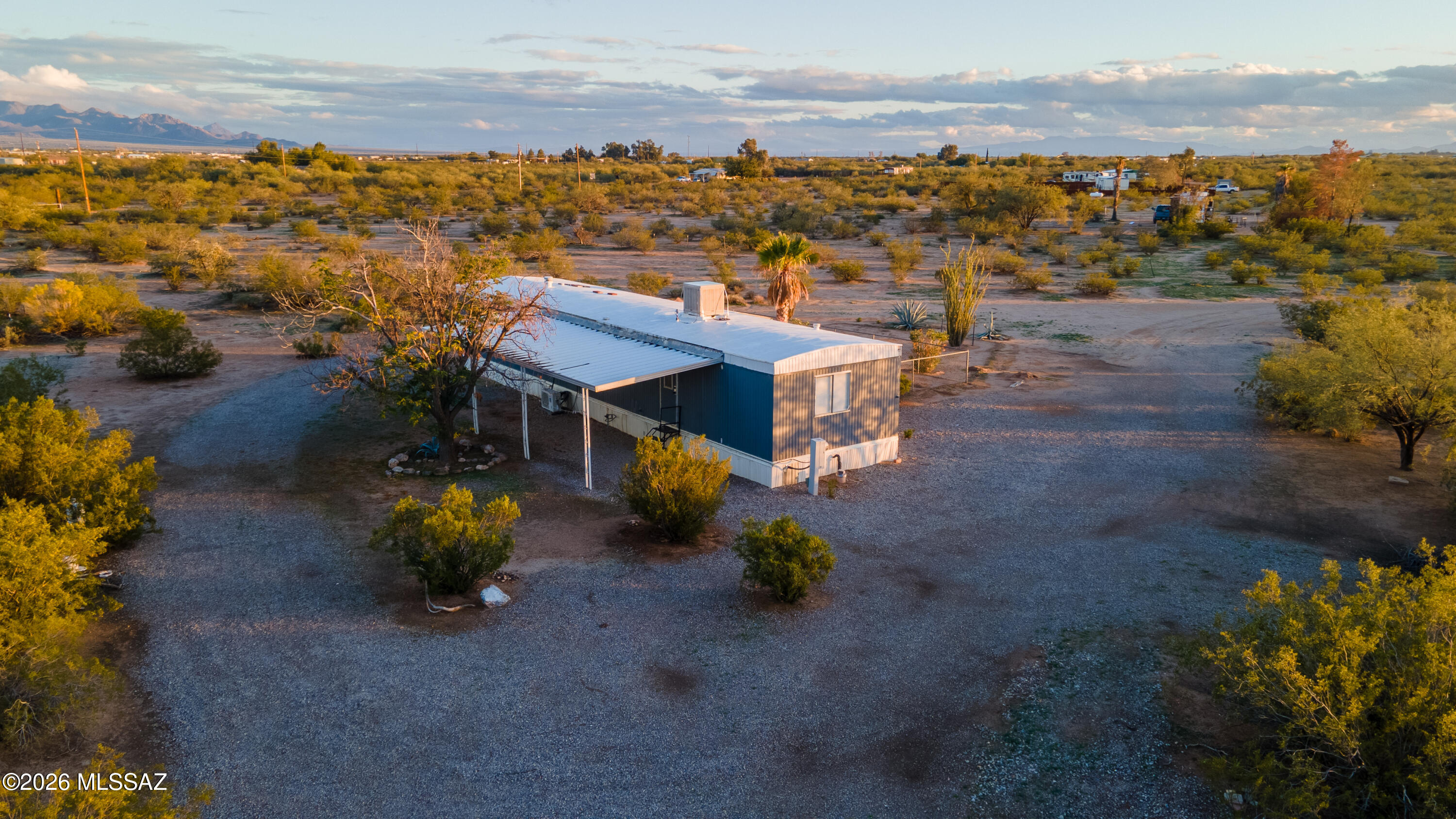 16275 W Tucker Road — photo