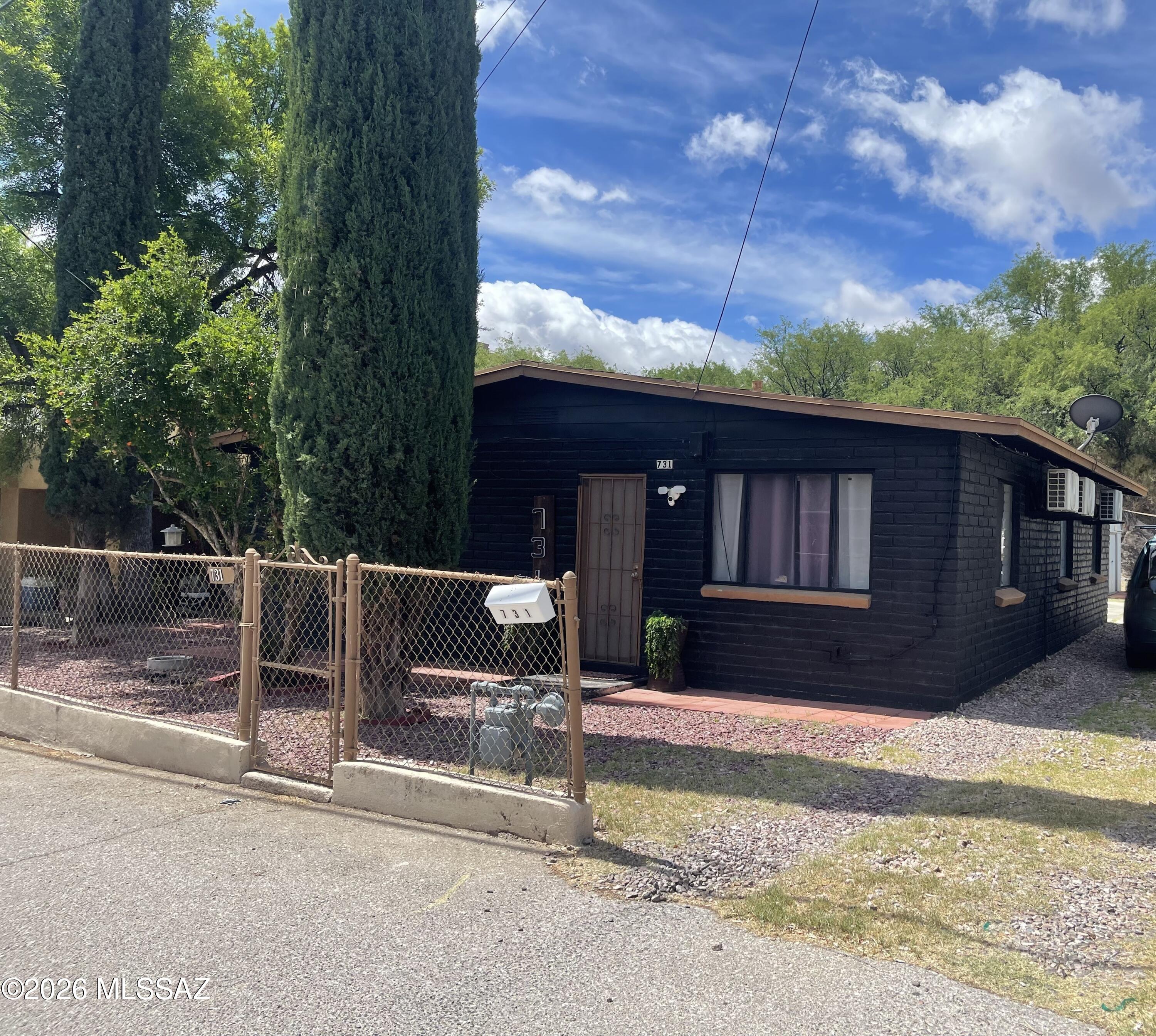 731 W Hughes Street — photo
