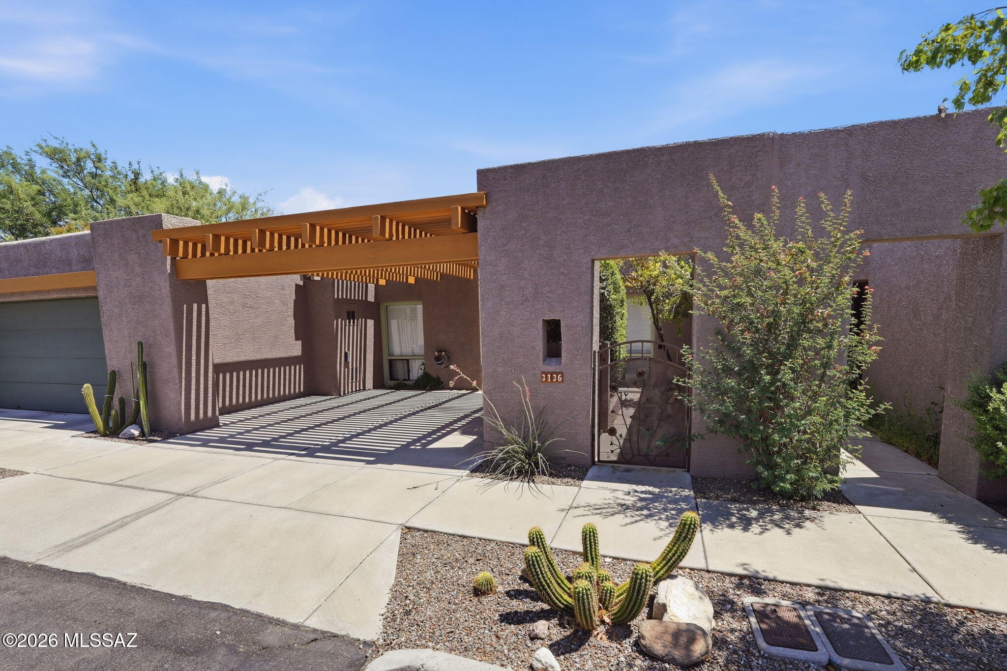 3136 E Macenroe Lane — photo