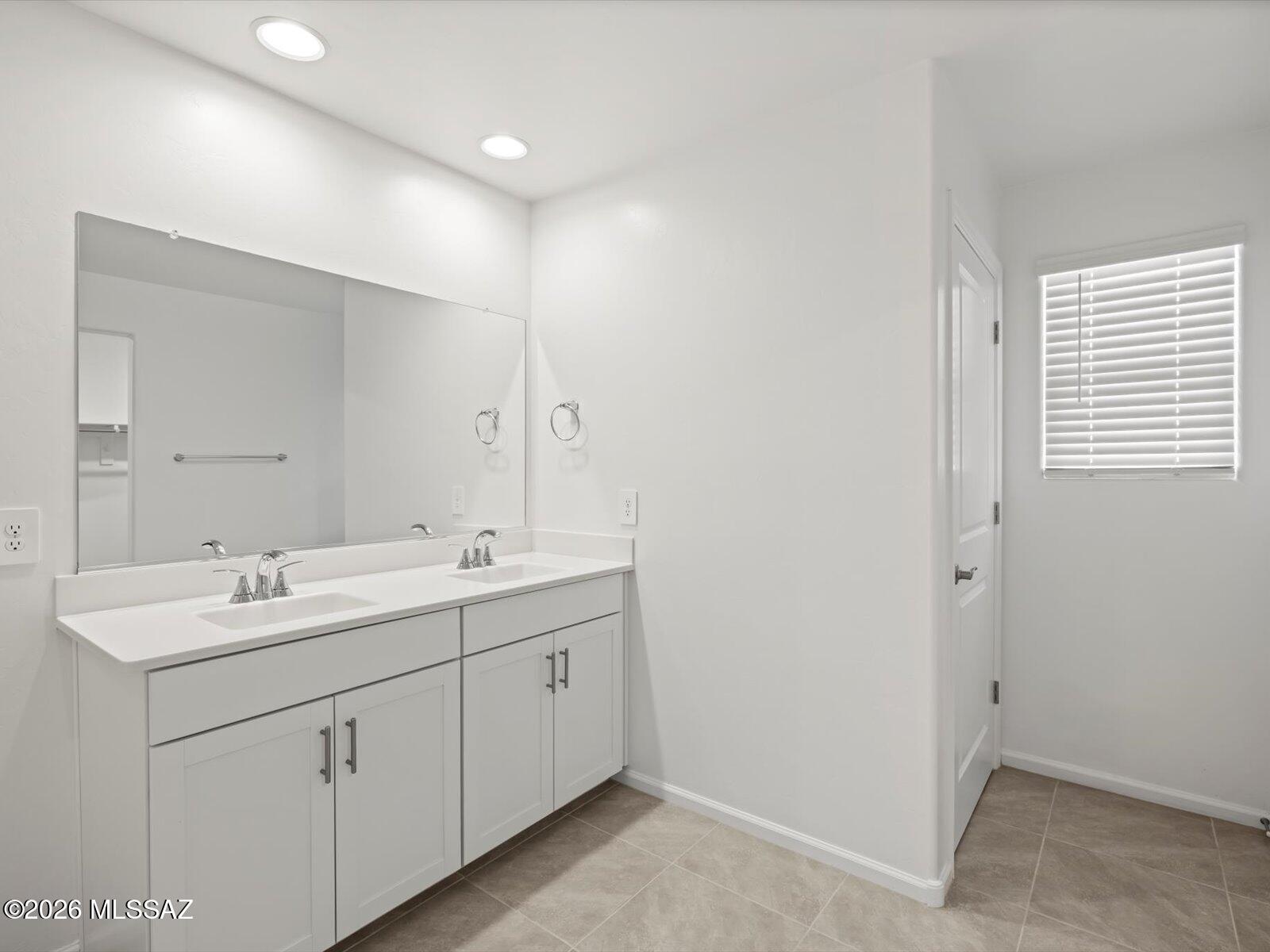 5156 W Bowen House Road — photo