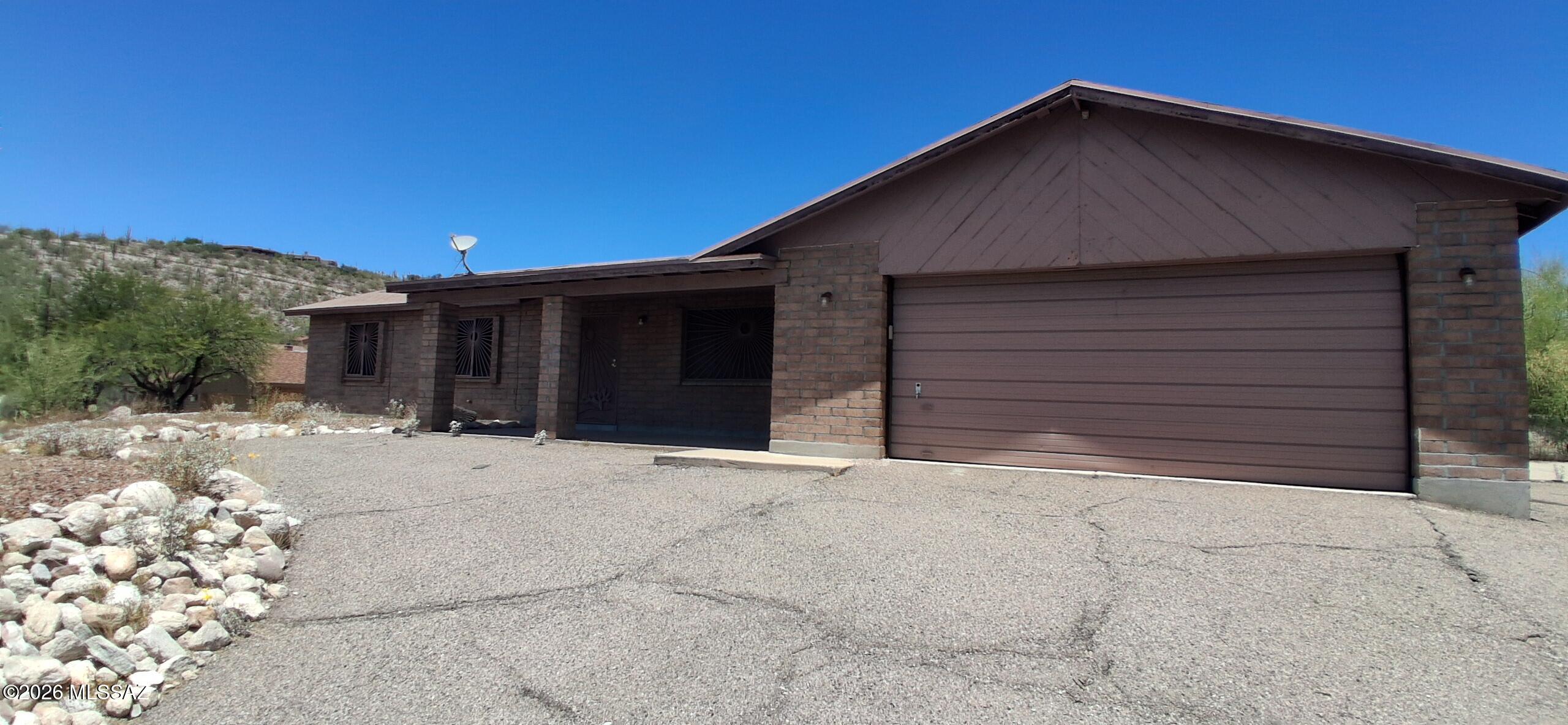 7281 E Clayridge Drive — photo