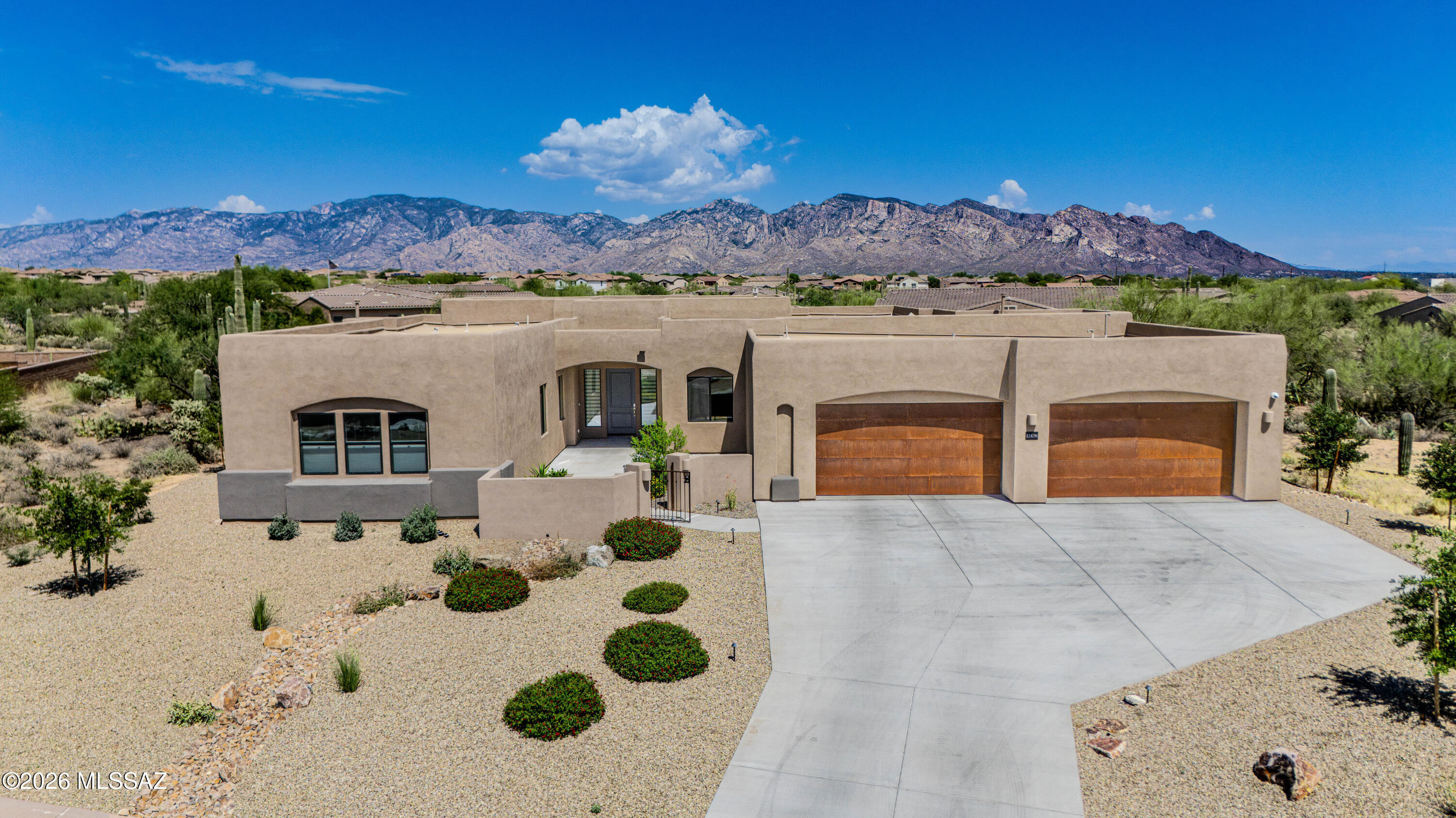 12420 N Carpas Wash Drive — photo