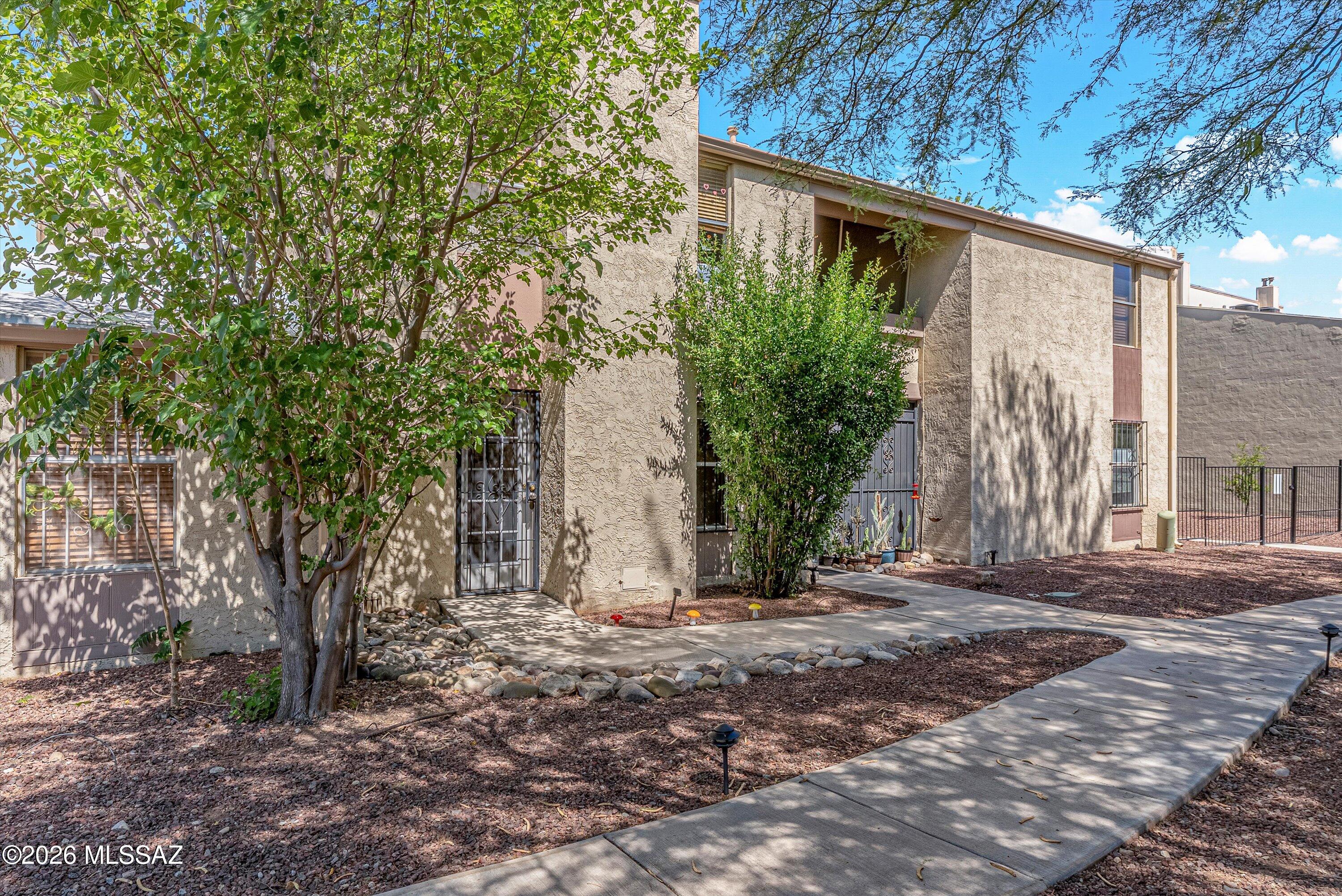 3750 N Country Club Road 5 — photo