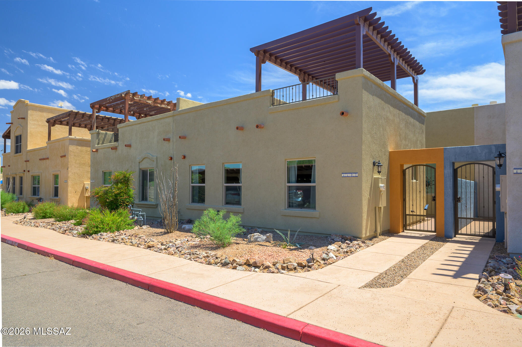 1107 Lombard Way — photo