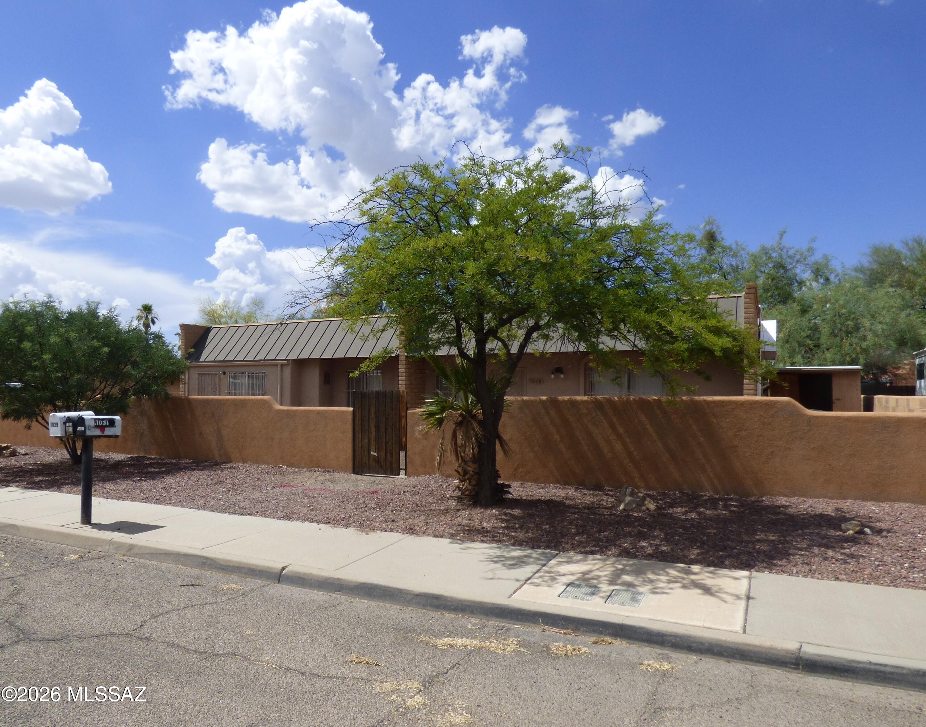 1029 E Irwin Place a — photo