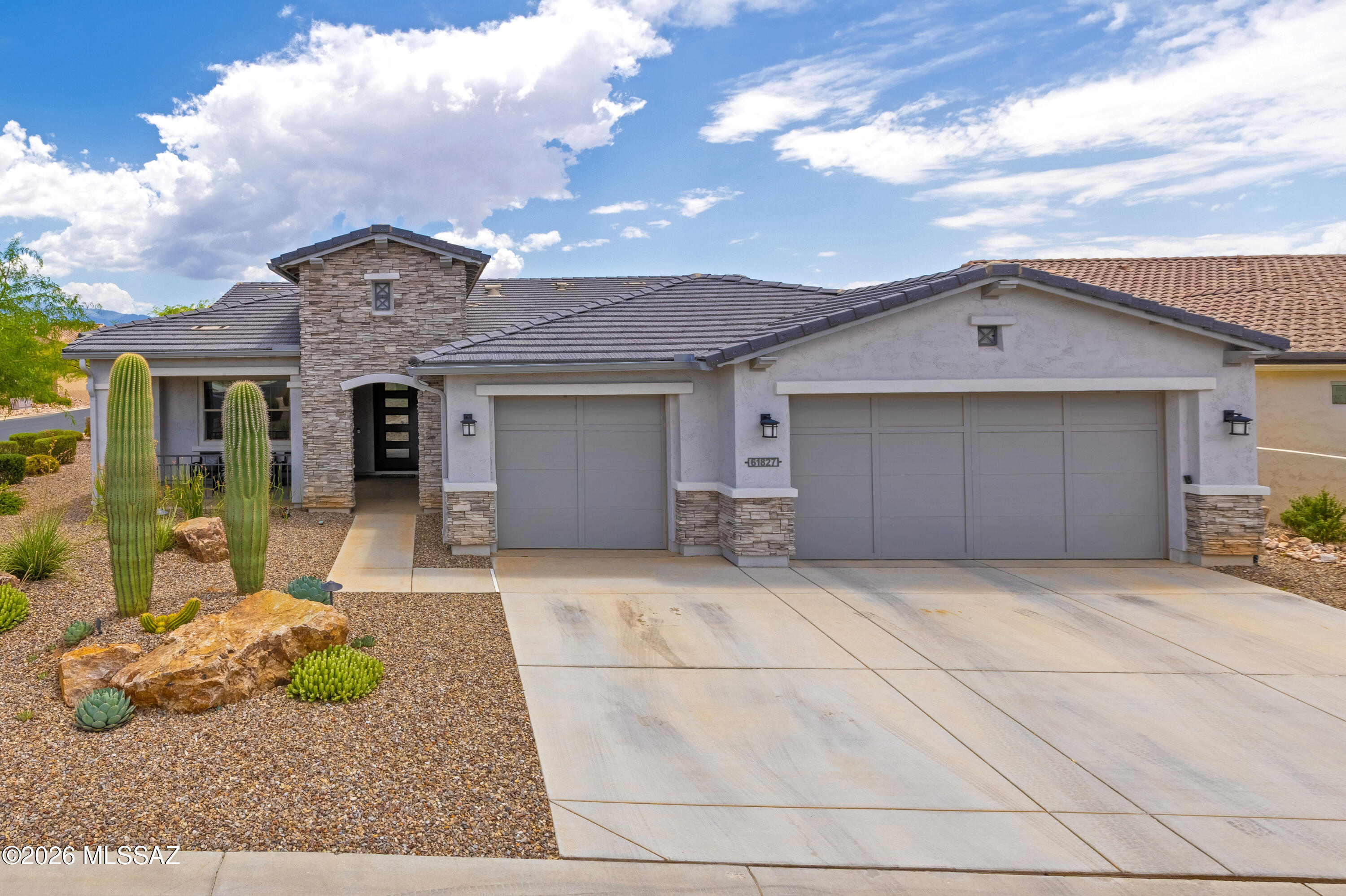 61827 E Quartzite Road — photo