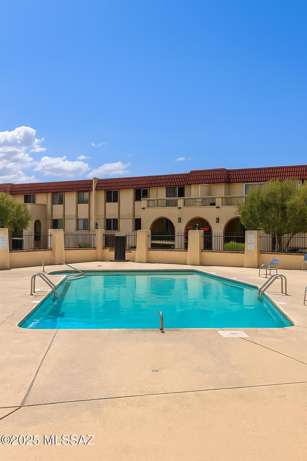 6321 N Barcelona Court Unit 904 — photo