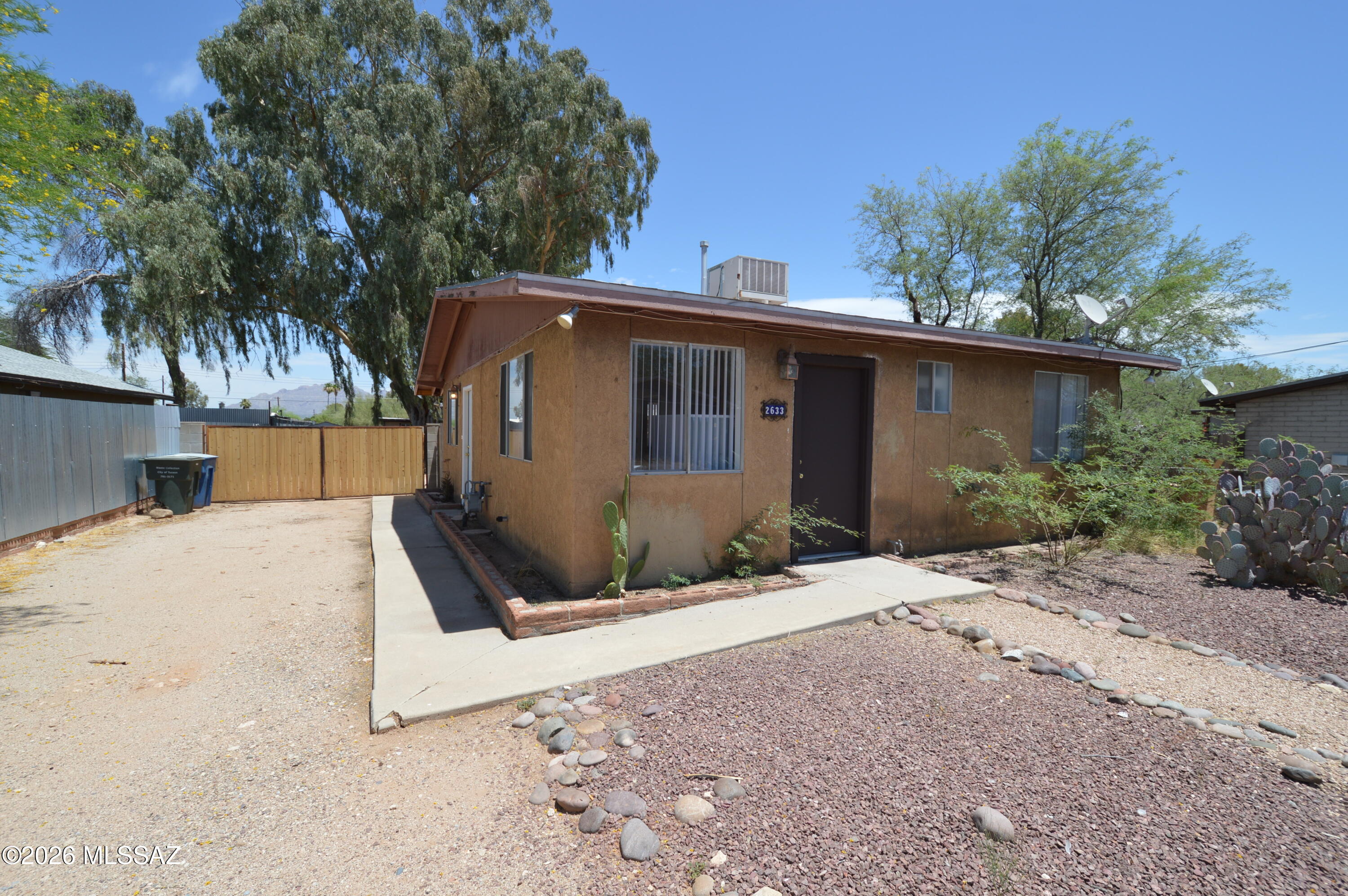 2633 E Silver Street — photo