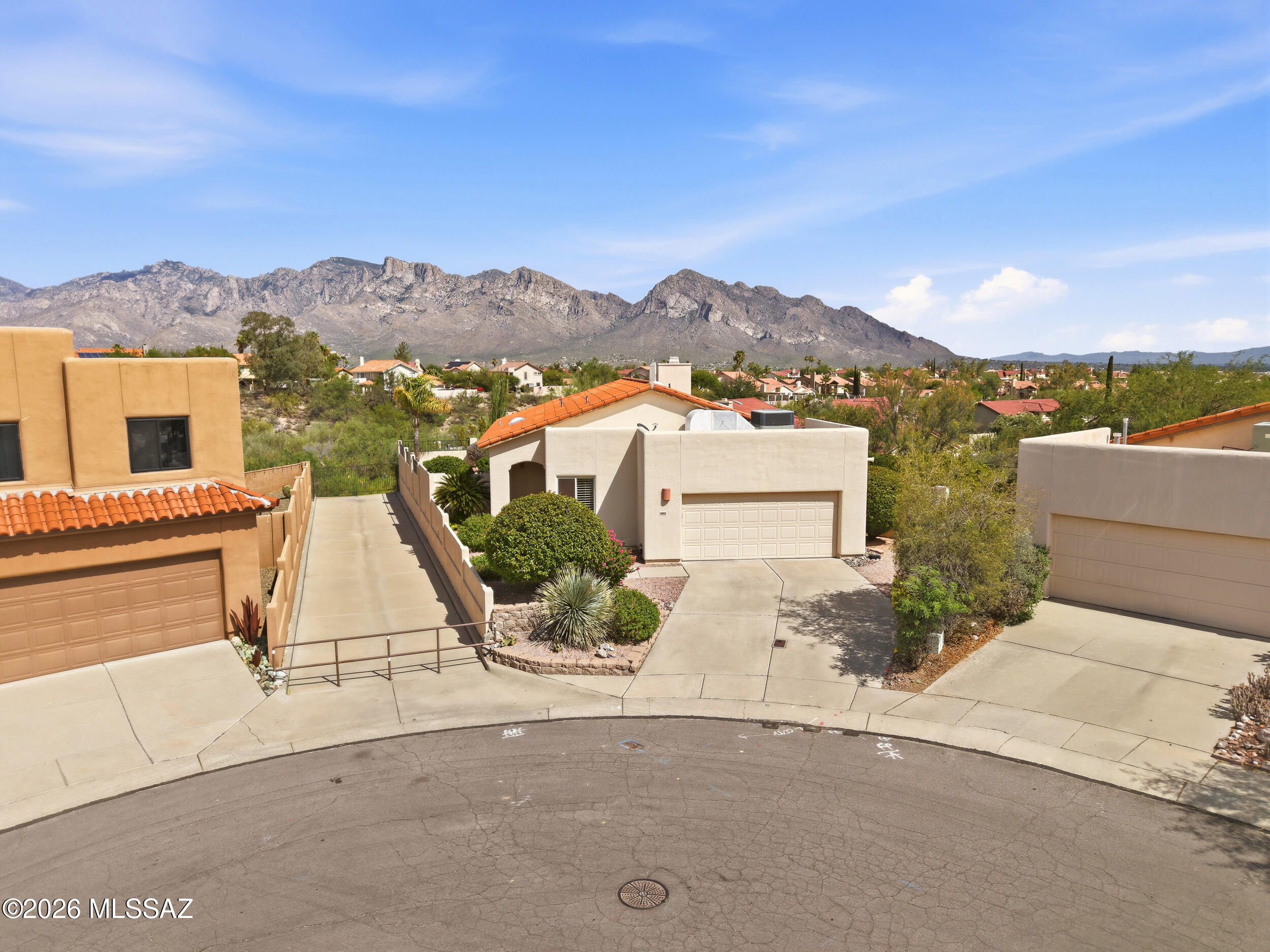 1233 W Crystalline Way — photo