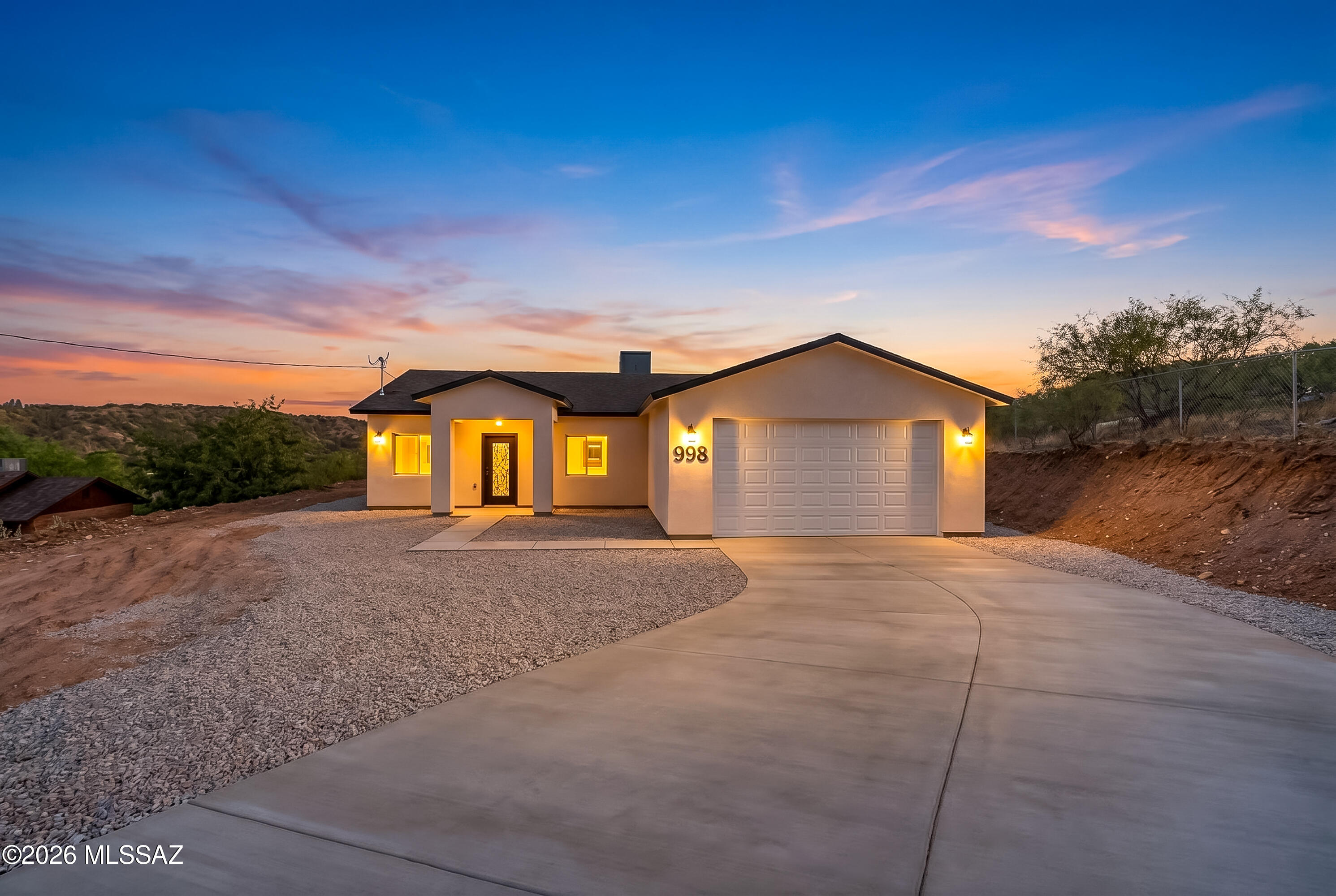 998 Alegre Corte, Rio Rico, AZ 85648