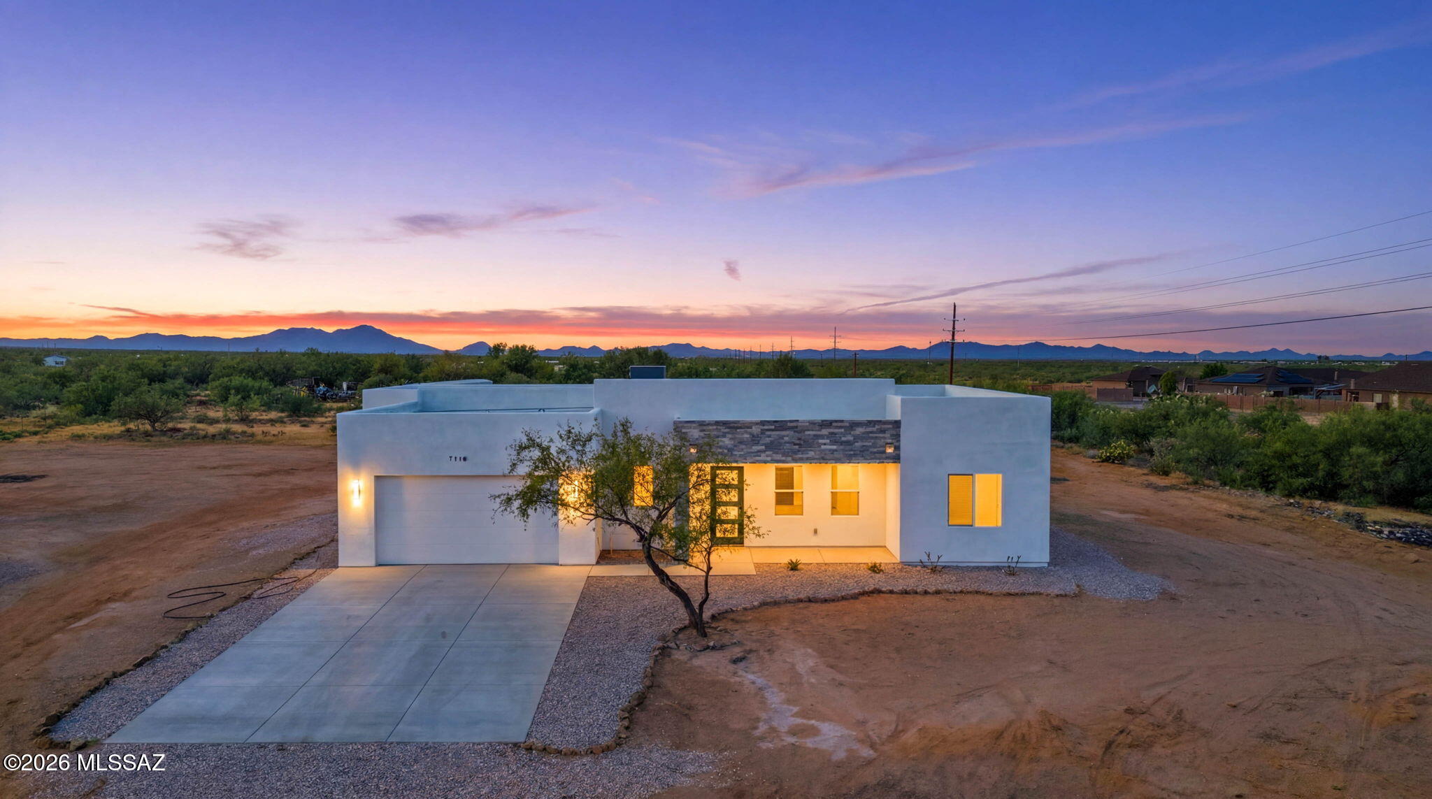 7310 S Victor Drive — photo