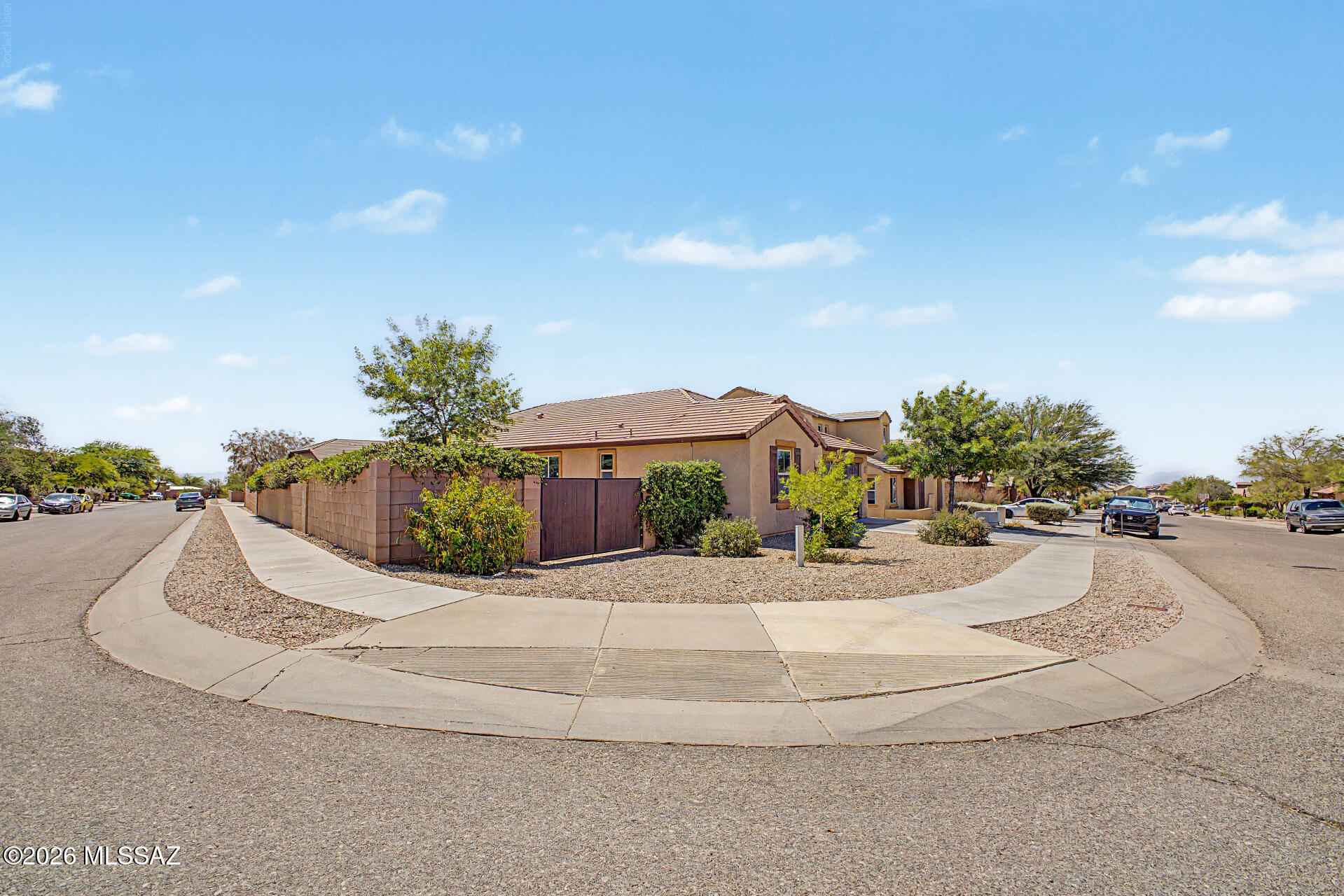 726 S Desert Haven Road — photo