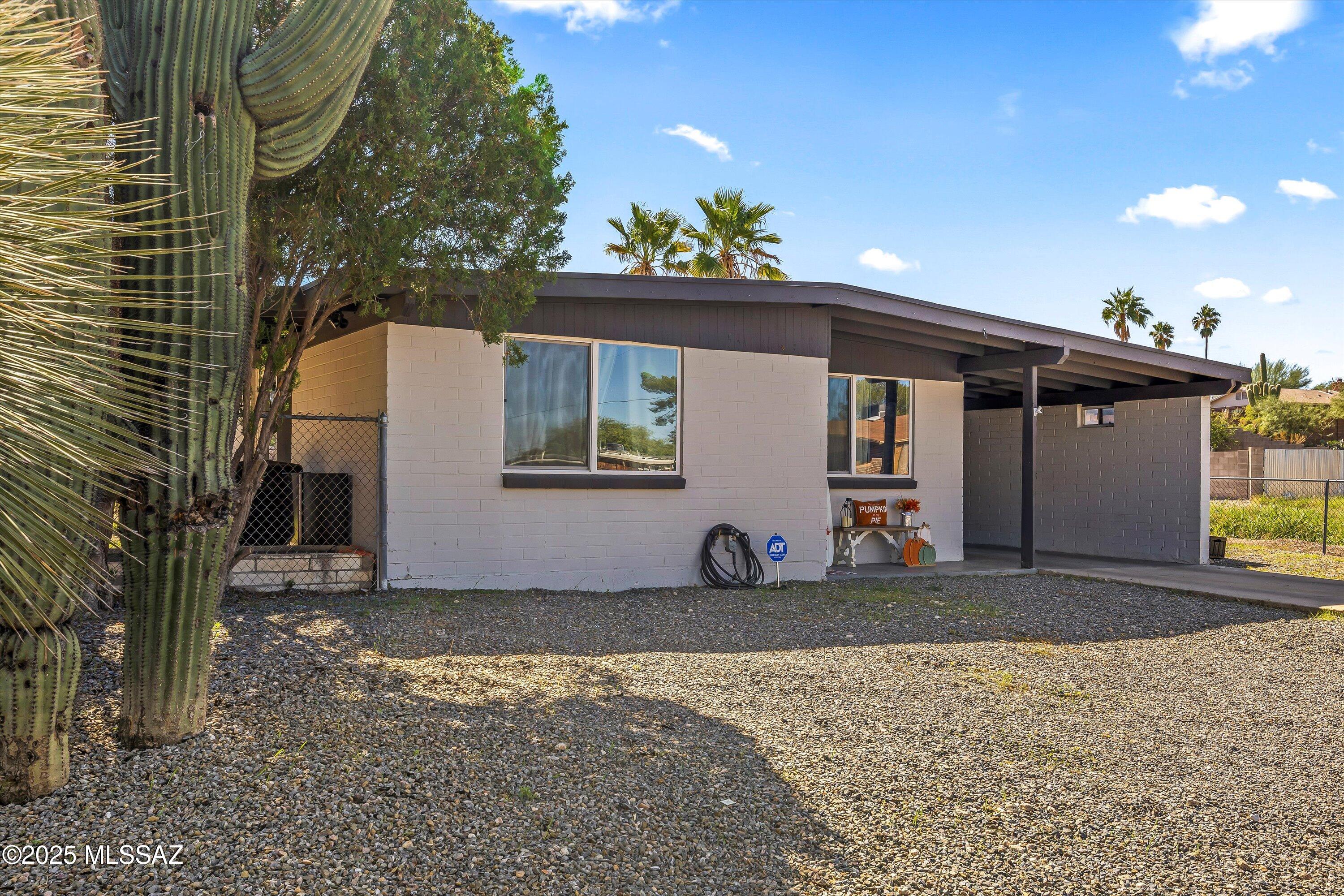 8448 E Ruby Drive — photo