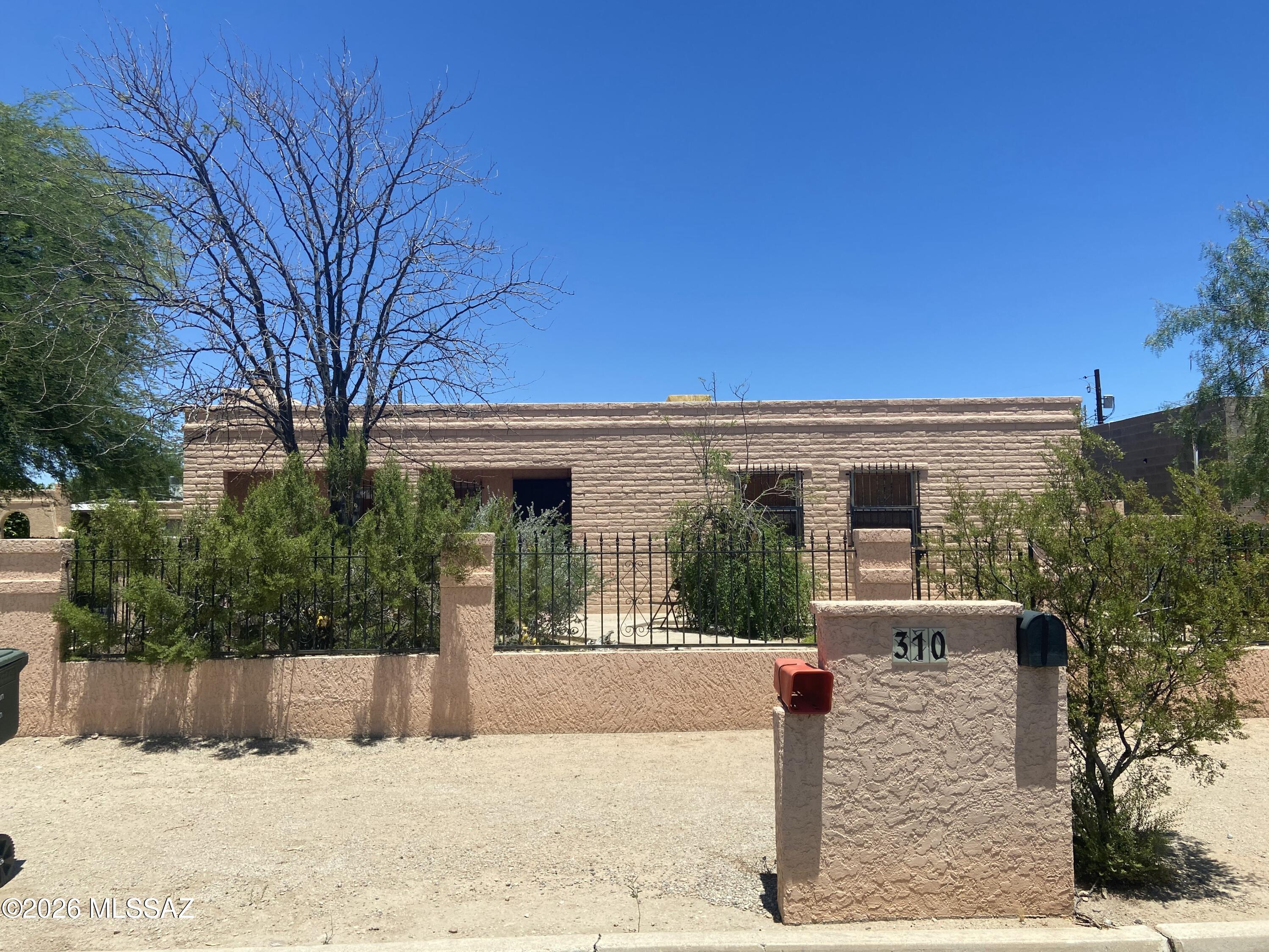 310 W Canada Street — photo