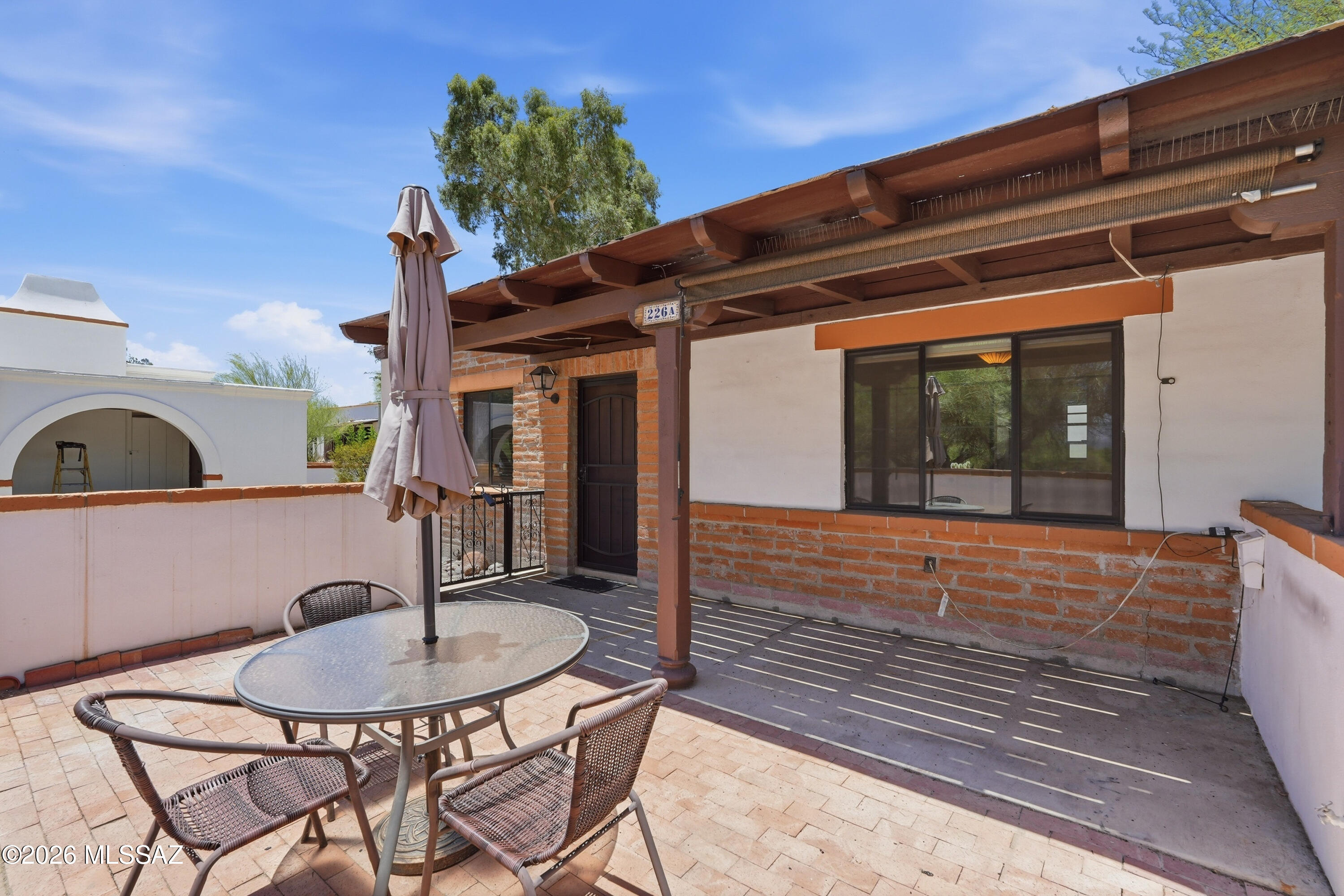 226 S La Cañada Drive a — photo