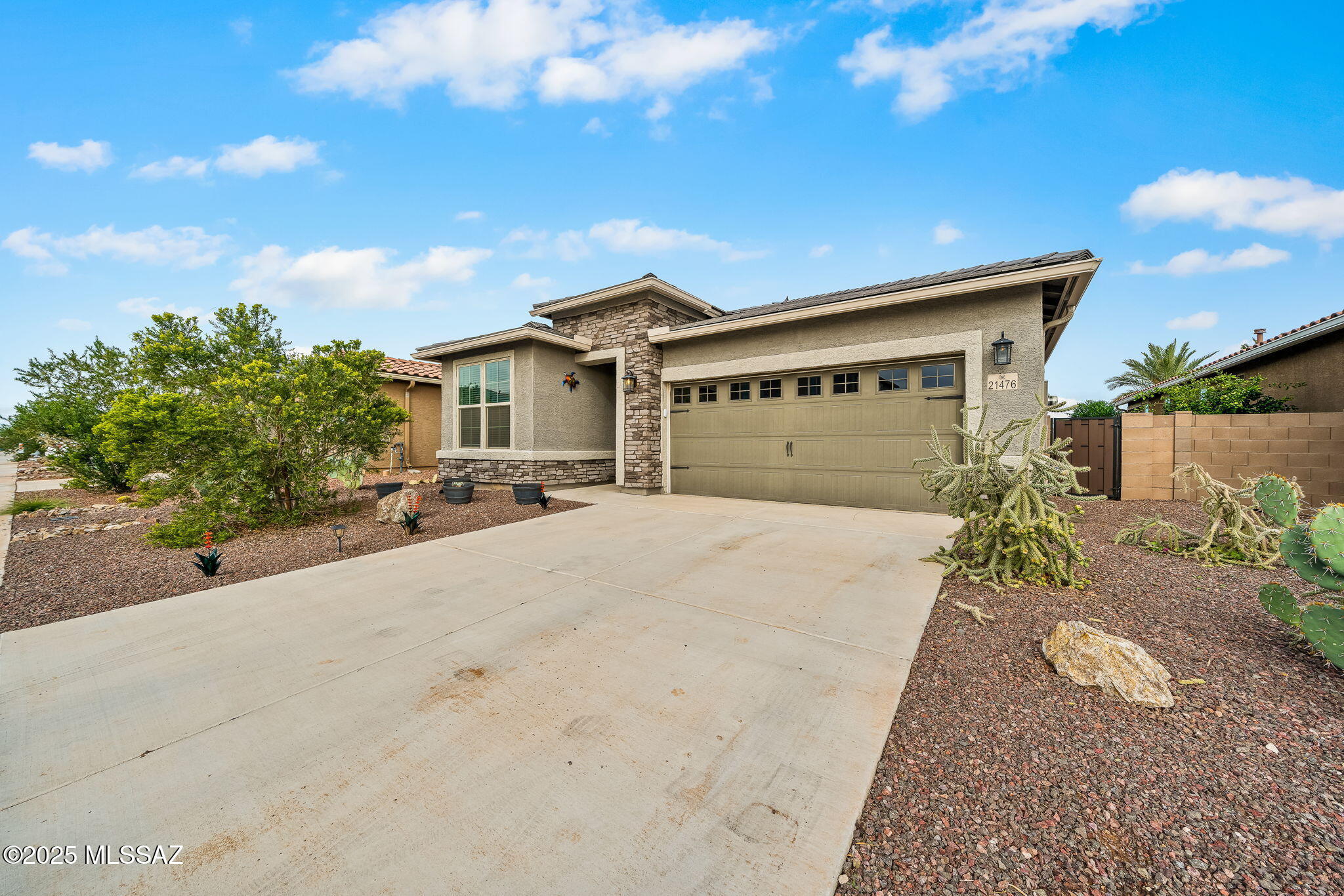 21476 E Treasure Road — photo