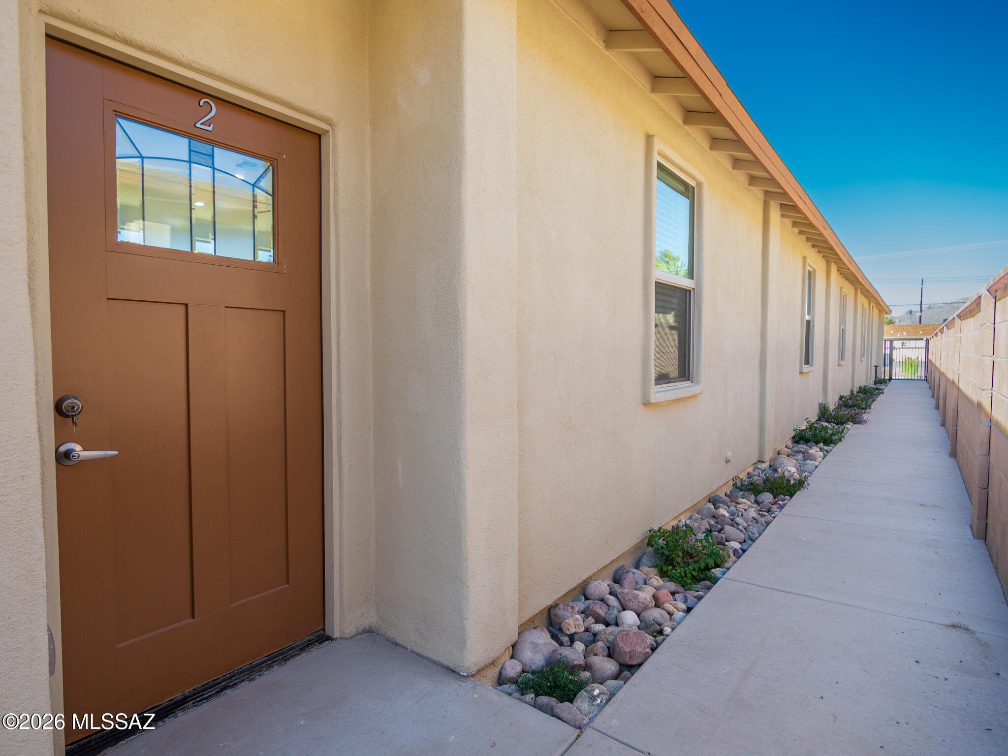 1616 E Hedrick Drive 2 — photo