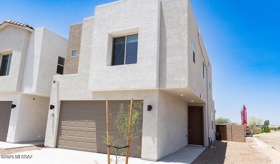 2671 S Oakenshield Way — photo